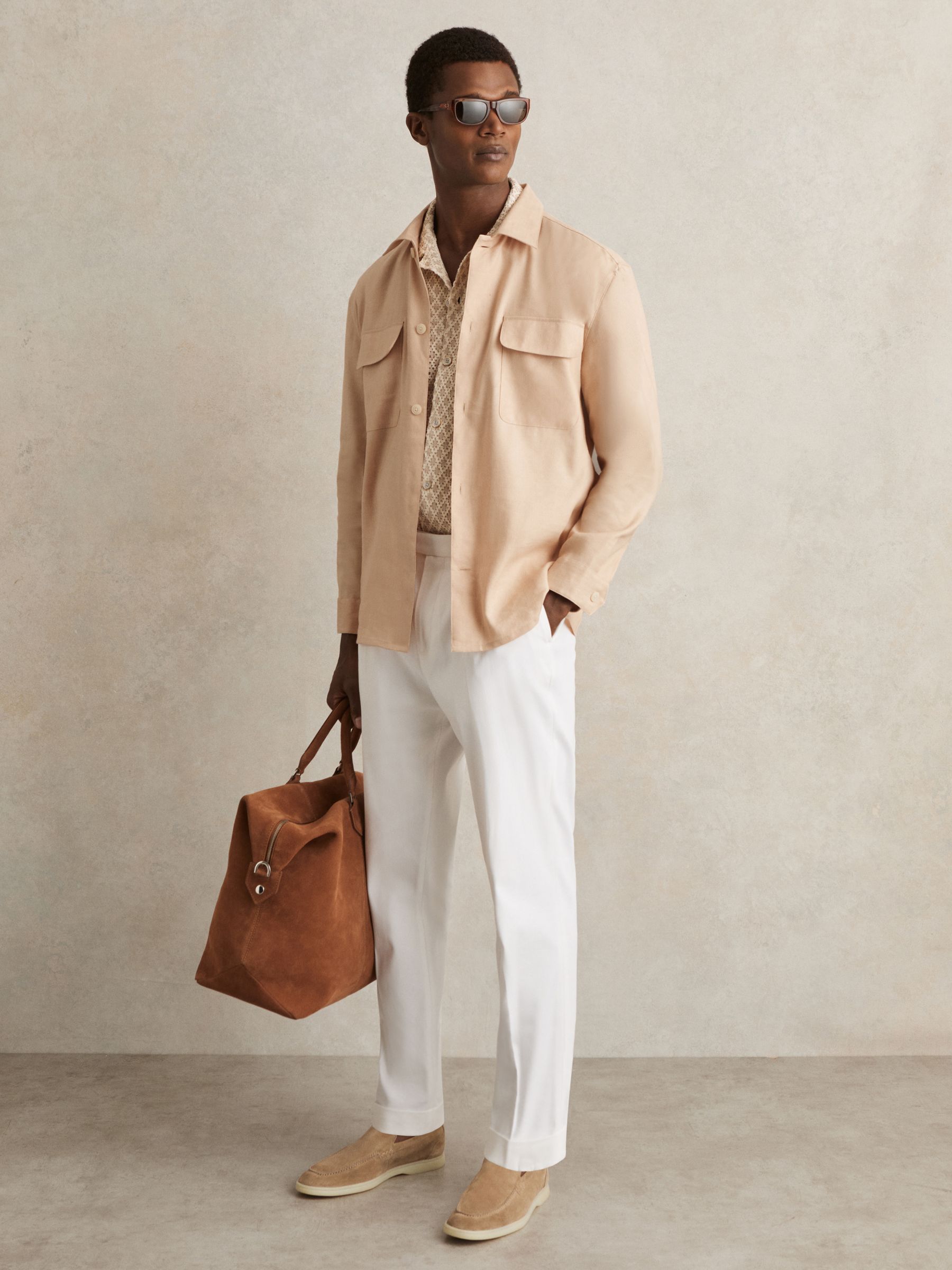 Linen Twin-Pocket Overshirt in Stone