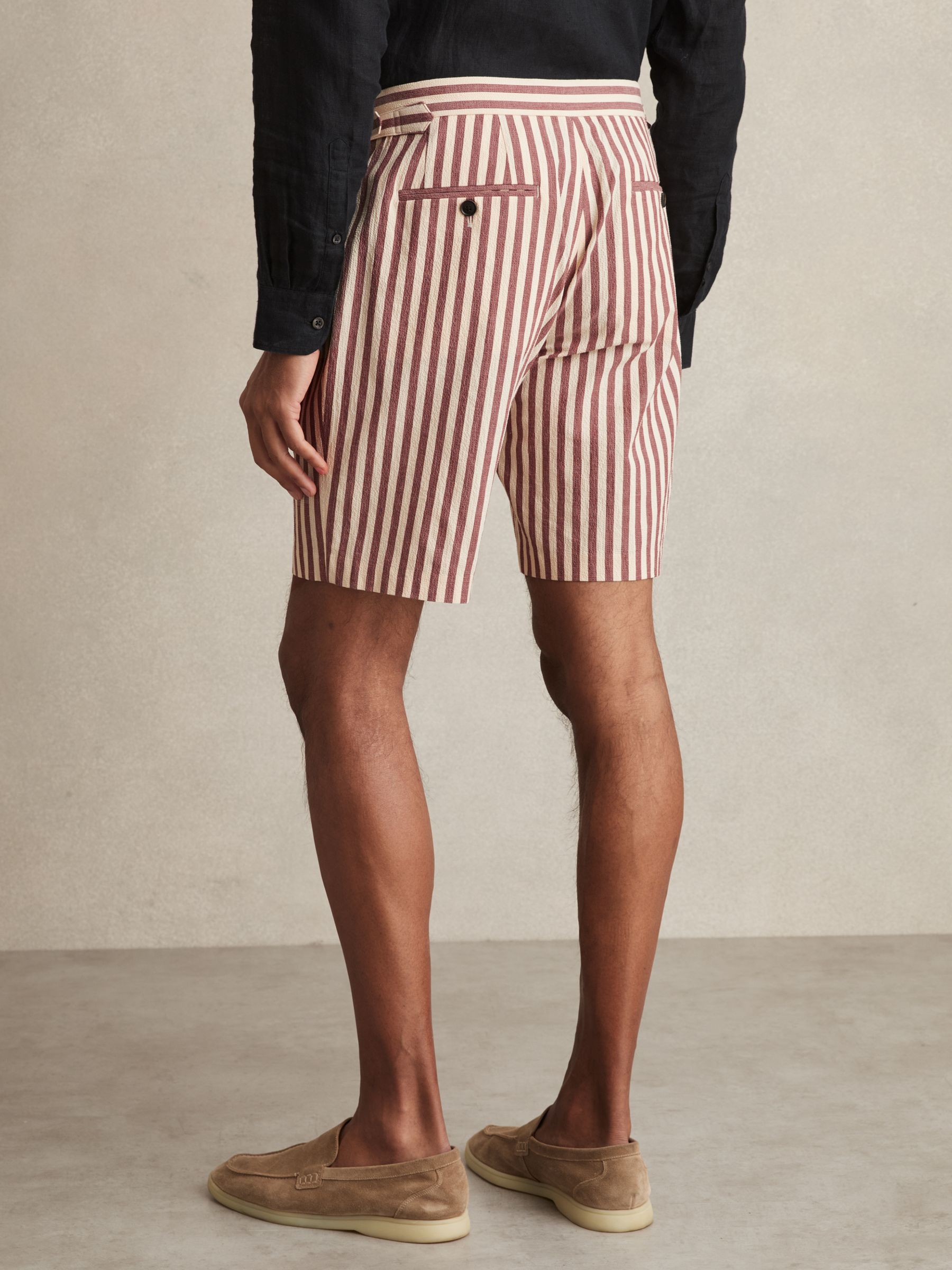 Cotton Blend Seersucker Stripe Shorts in Off White/Mocha