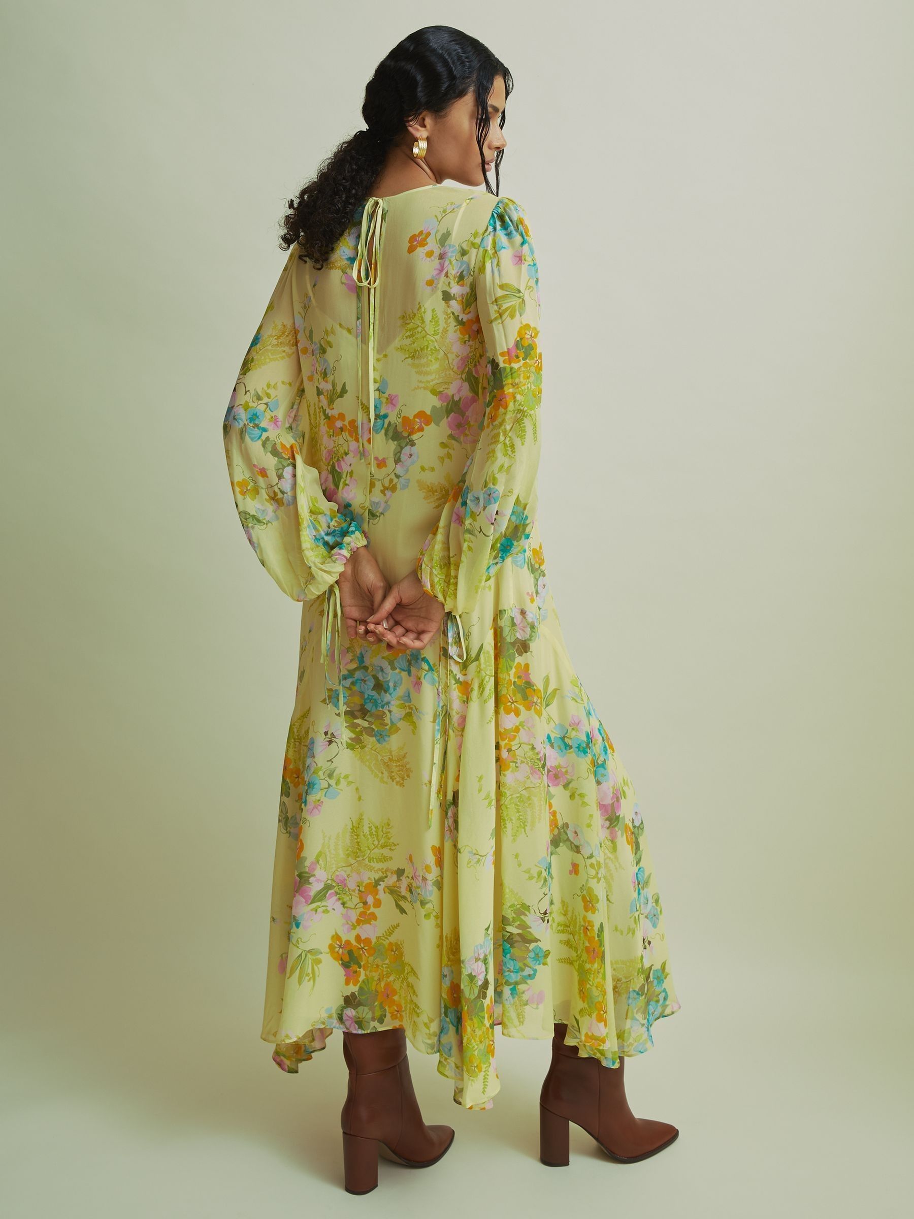 Florere Asymmetric Midi Dress in Pale Green