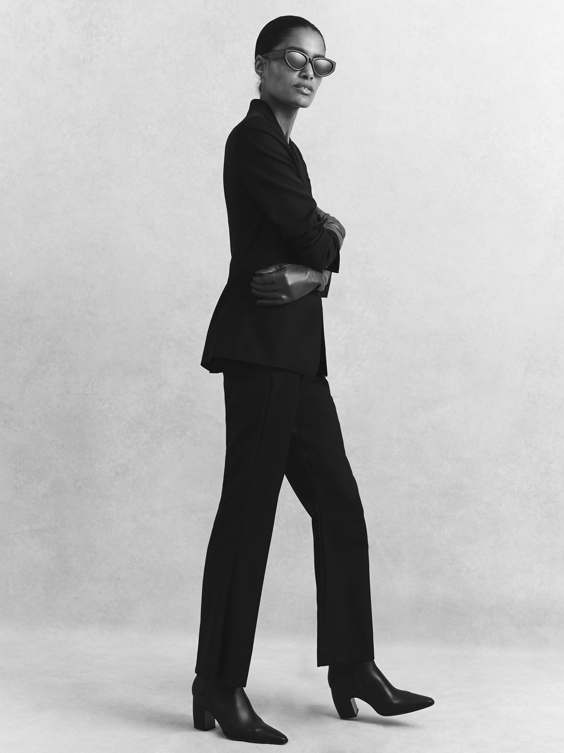 Petite Single Breasted Suit Blazer in Black