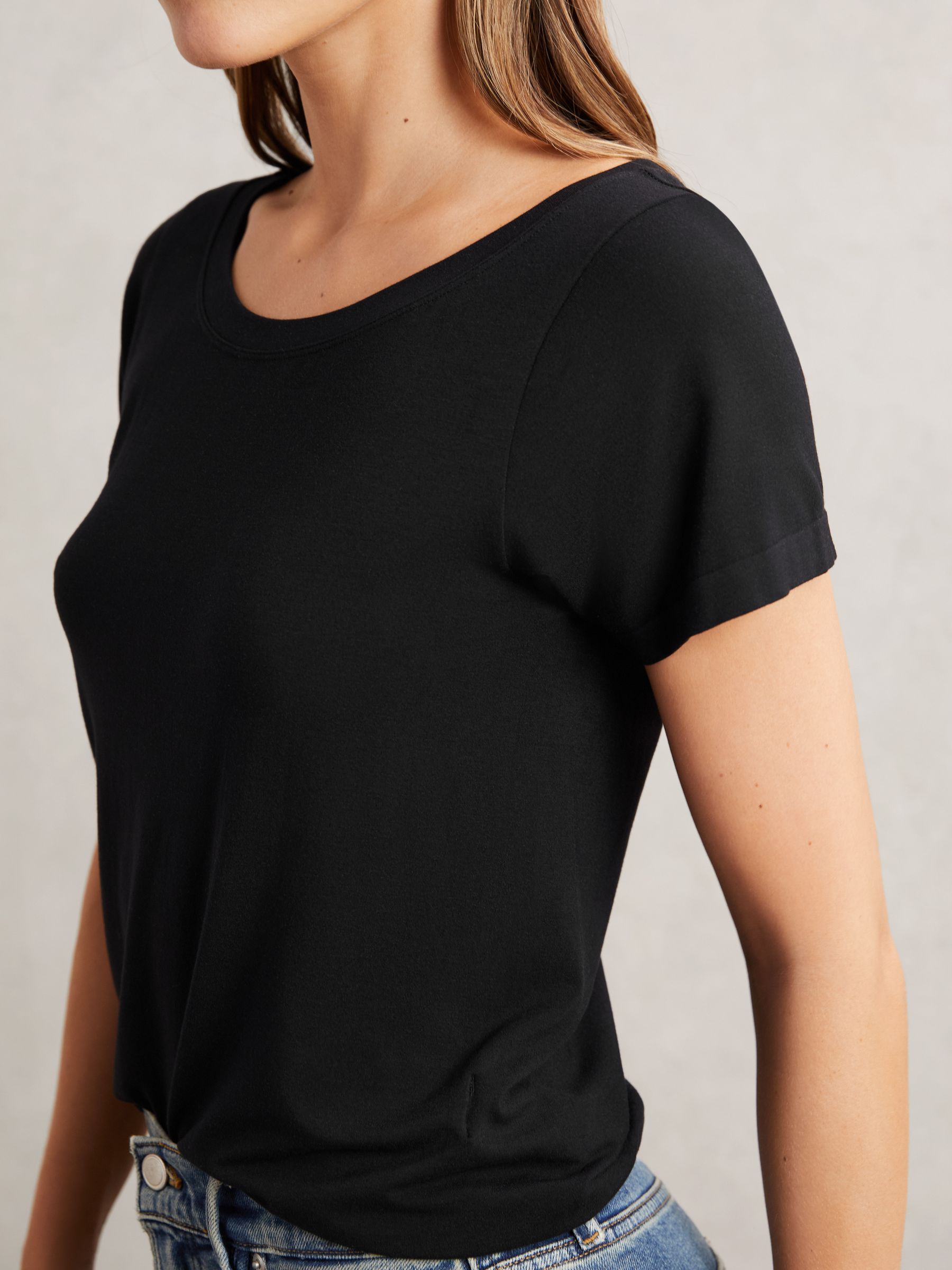 Short Sleeve T-Shirt in Black