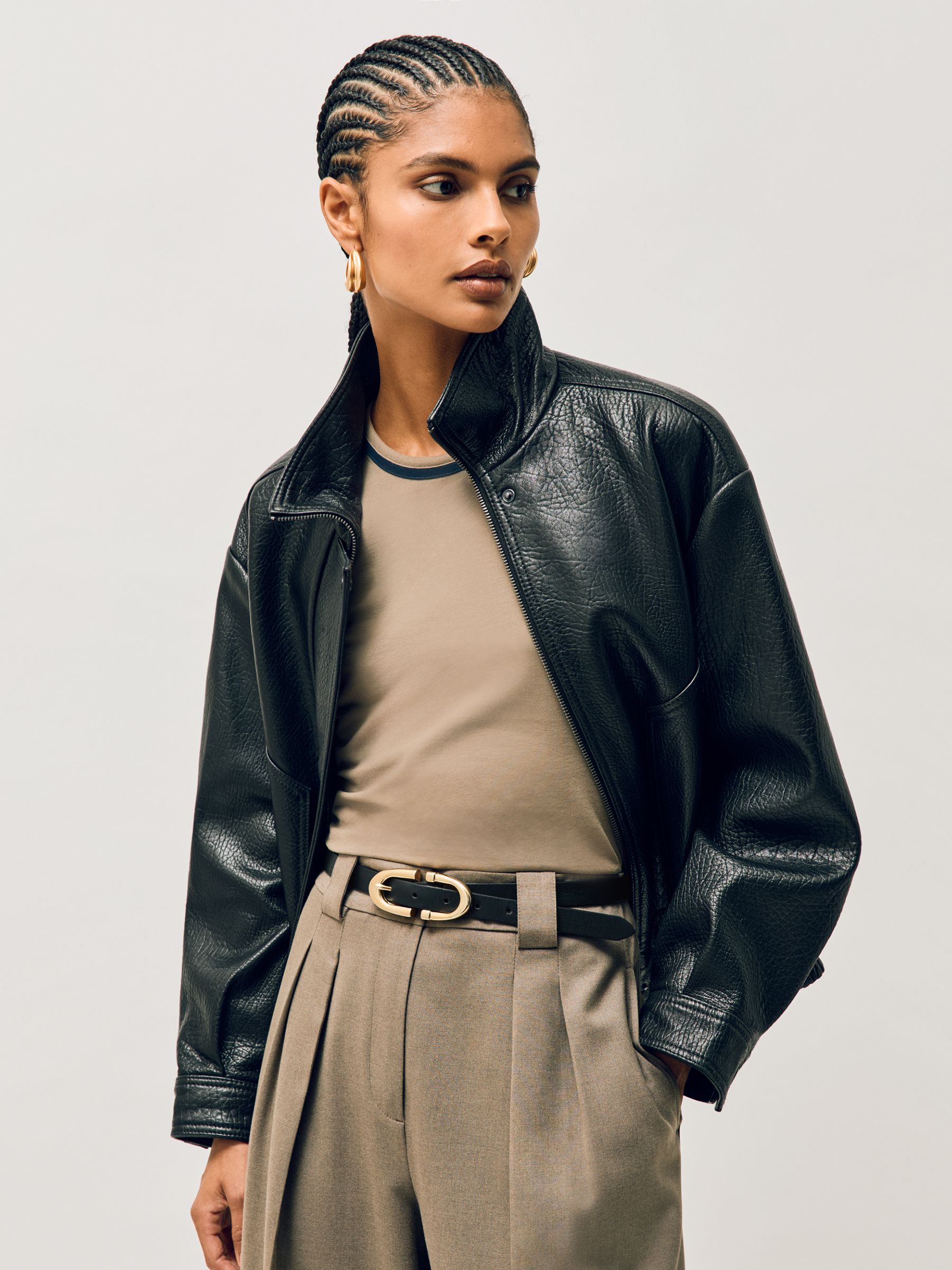 Horseshoe Belt in Black