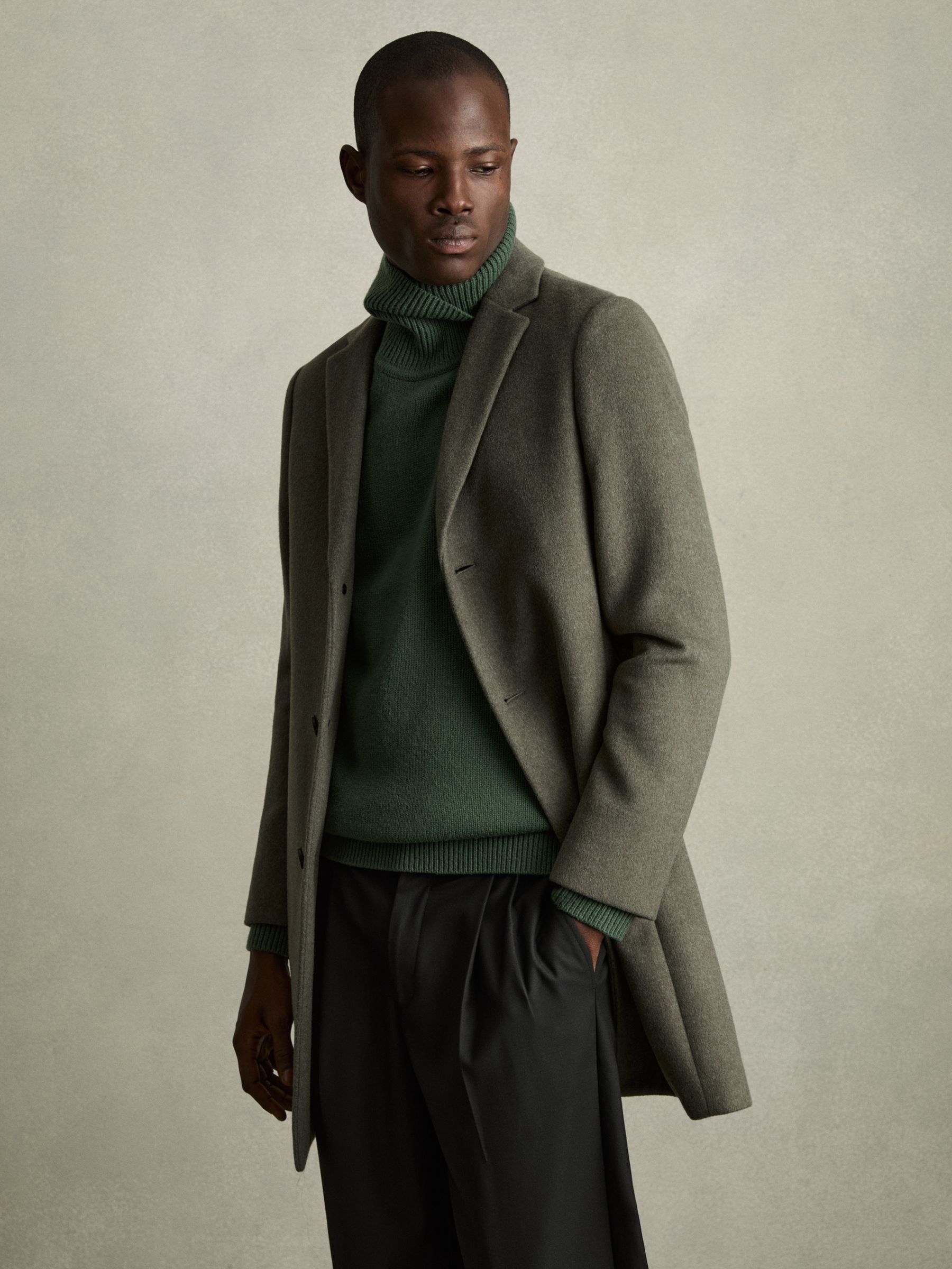 Wool-Blend Ridge-Seam Roll-Neck Jumper in Green Smoke