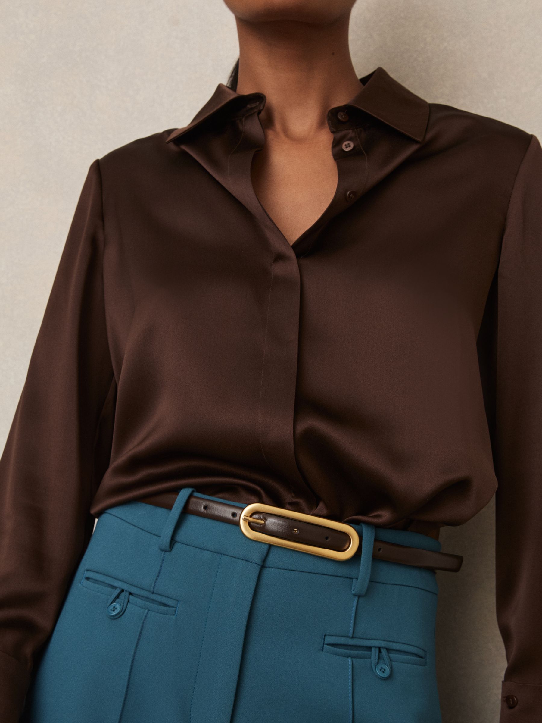 Thin Leather Elongated Buckle Belt in Chocolate