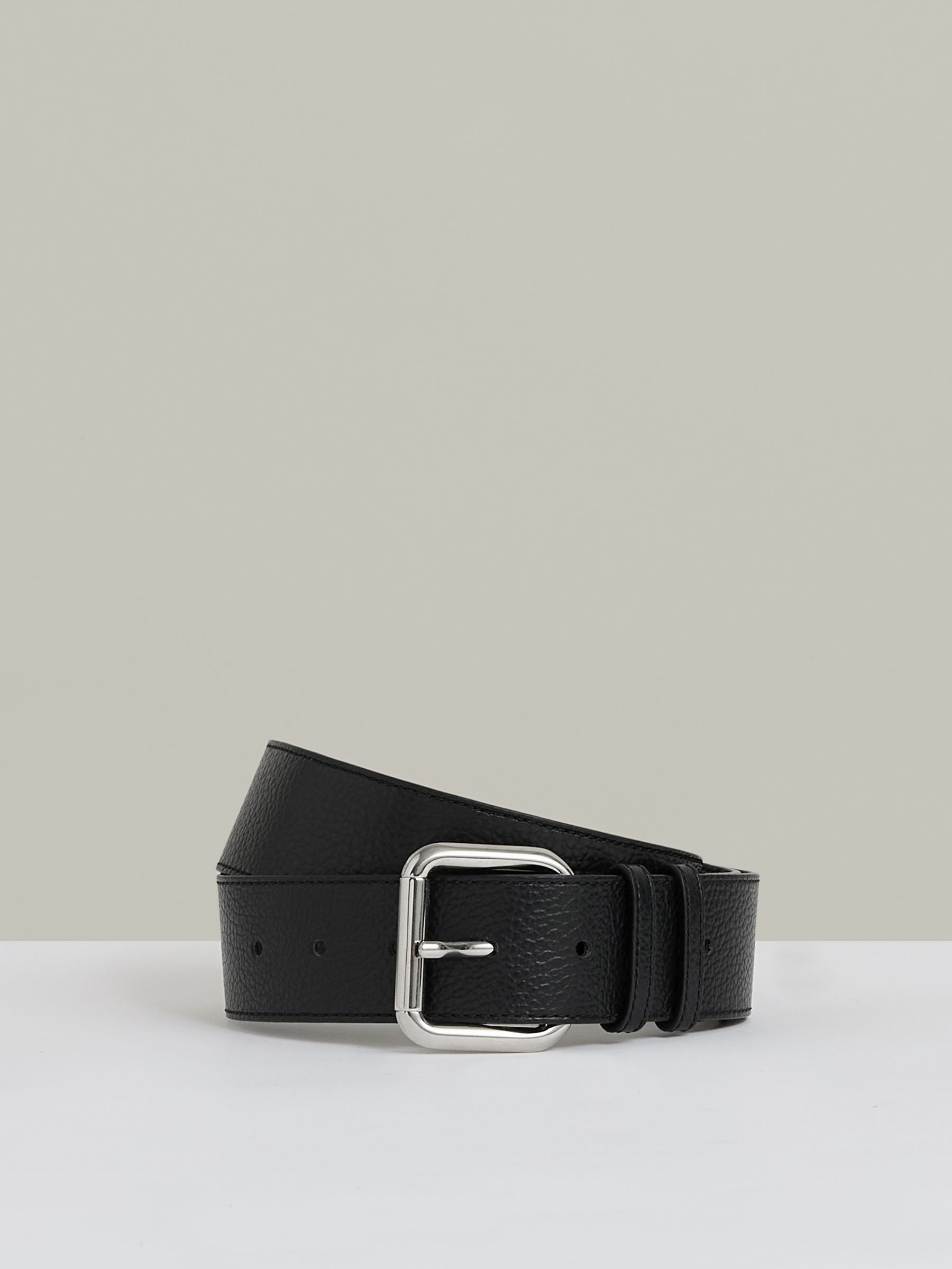 Leather Square Roller Buckle Belt in Black