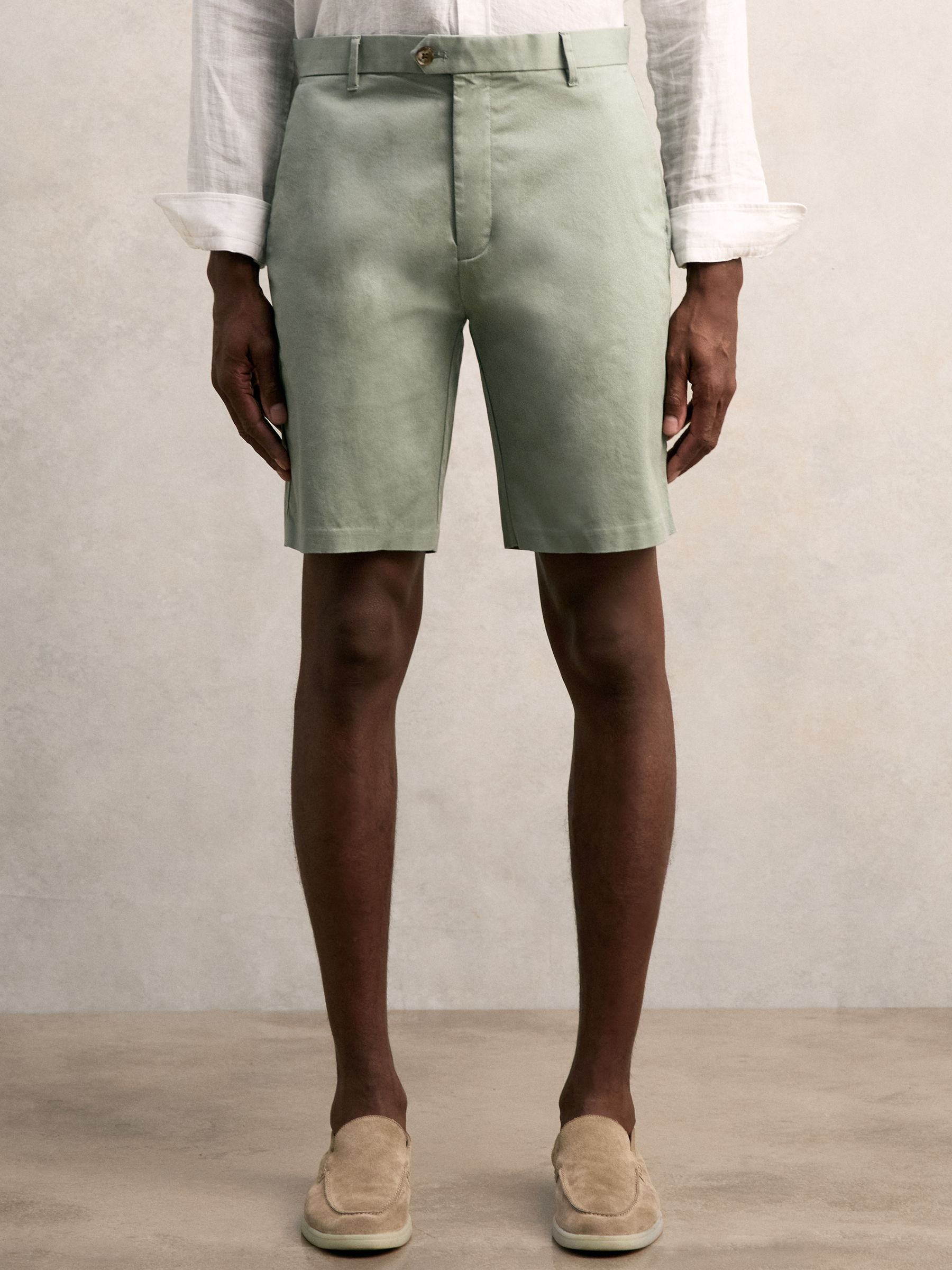 Short Length Casual Chino Shorts in Pistachio