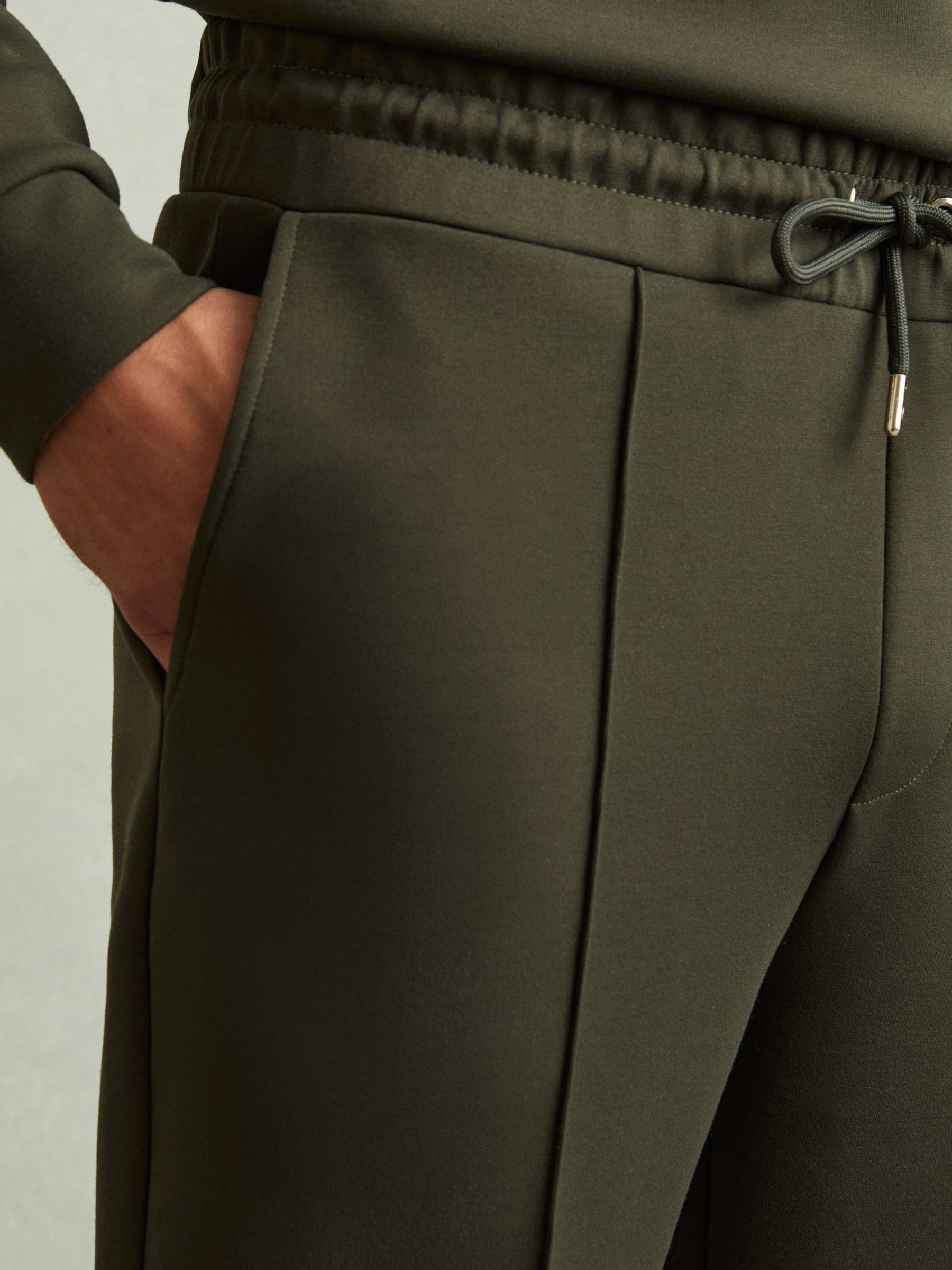Interlock-Jersey Drawstring Joggers in Forest Green