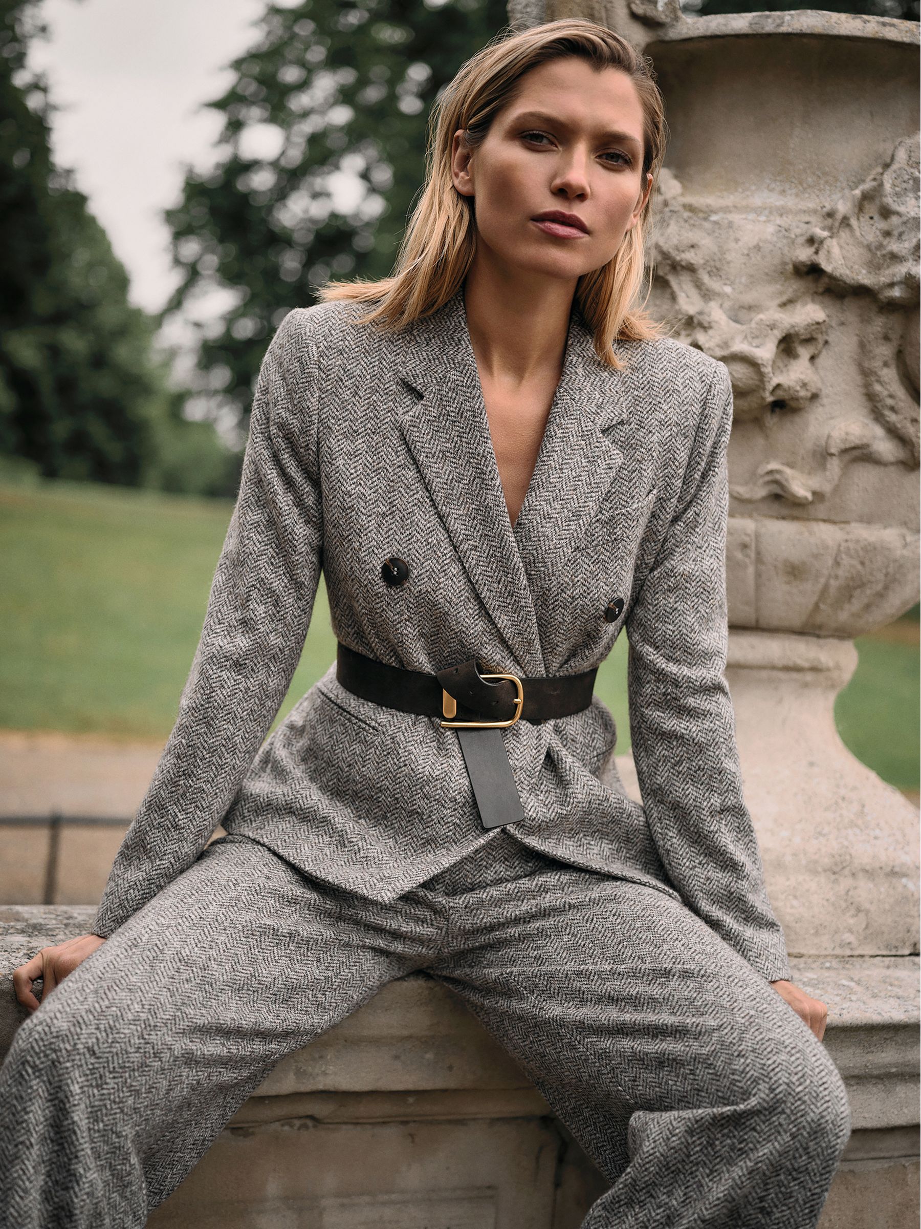 Wool and Cotton-Blend Tweed Suit Jacket in Grey
