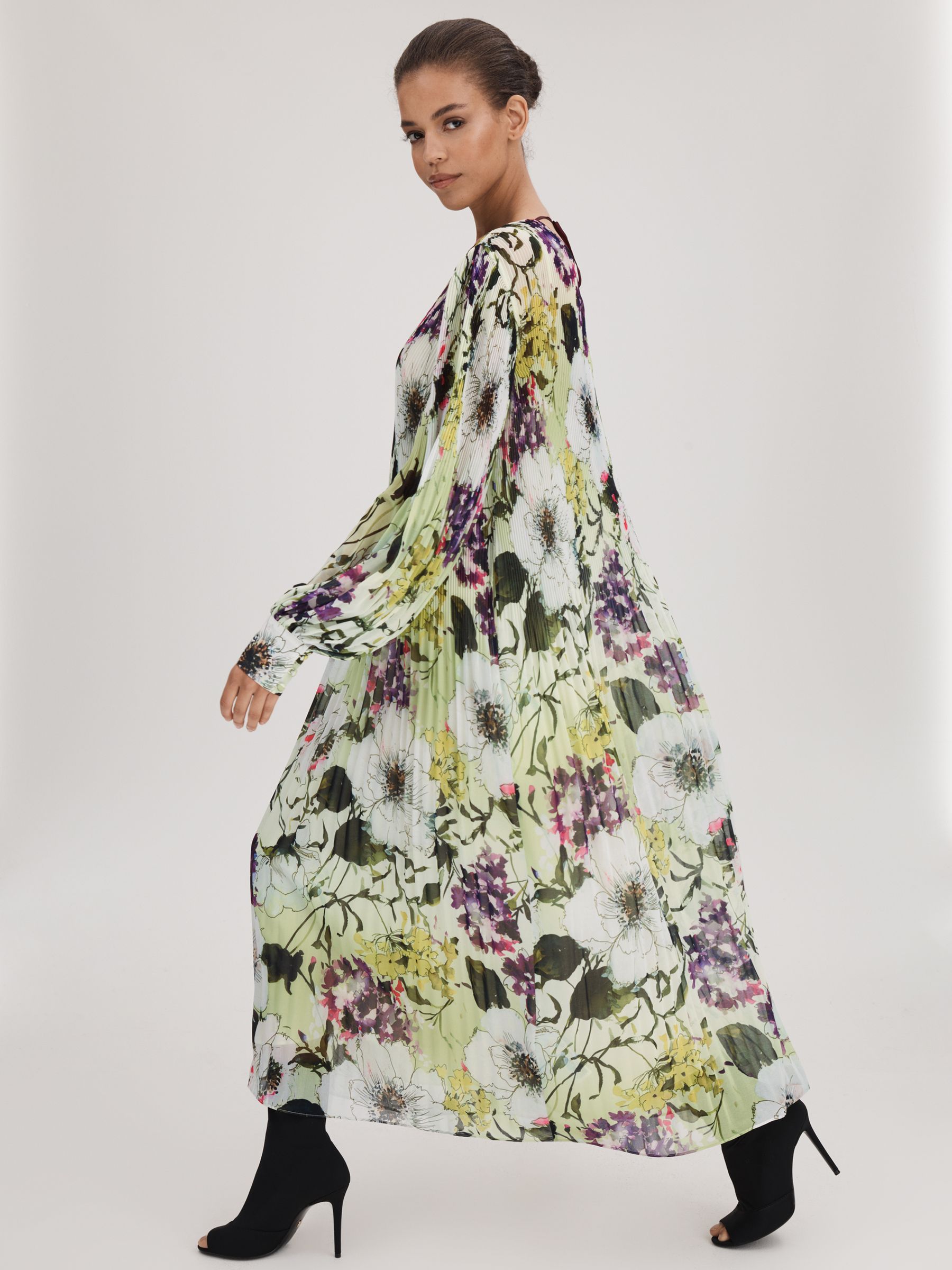 Florere Printed Blouson Sleeve Midi Dress in Multi
