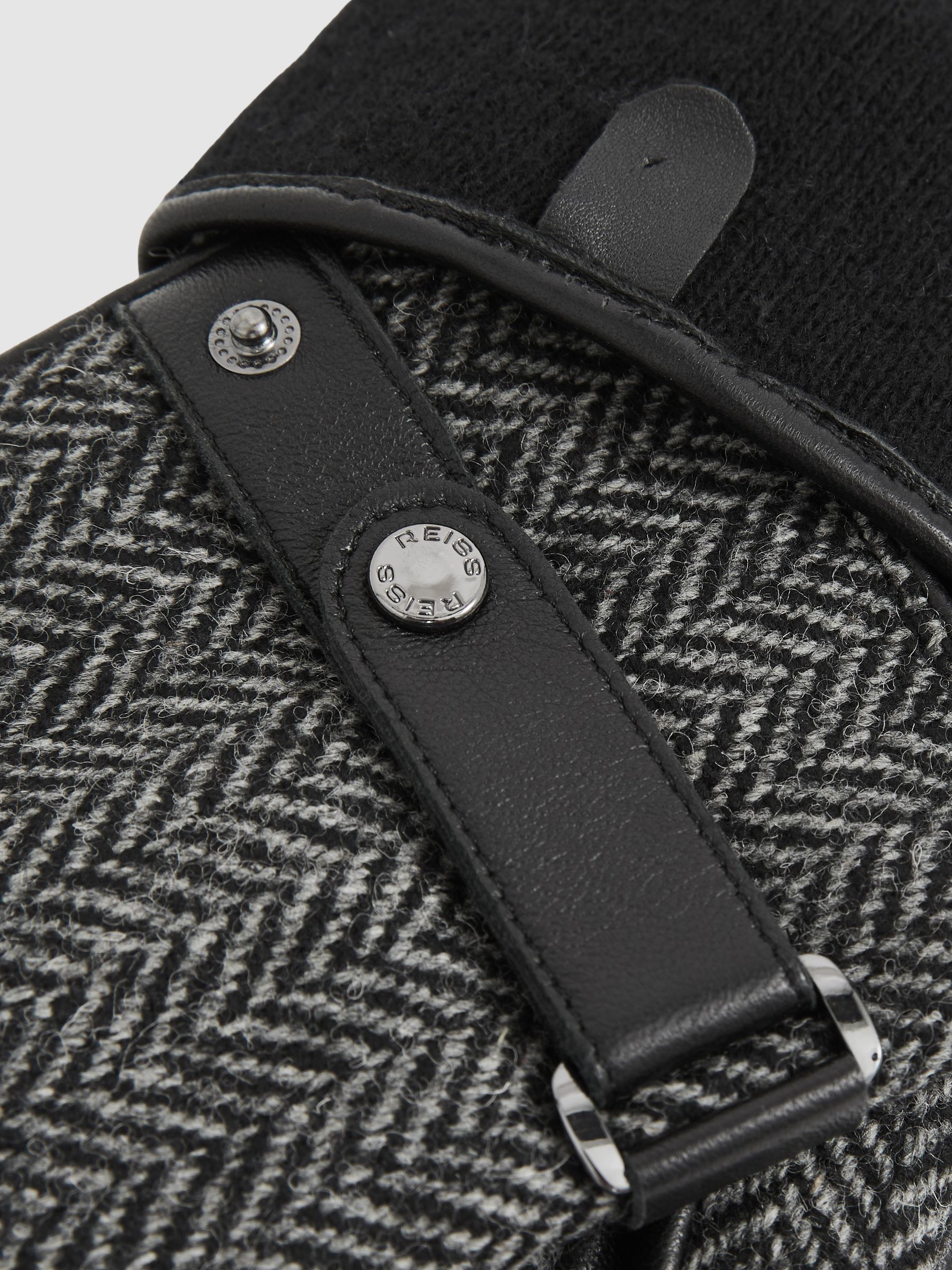 Leather And Wool-Blend Herringbone Gloves in Black