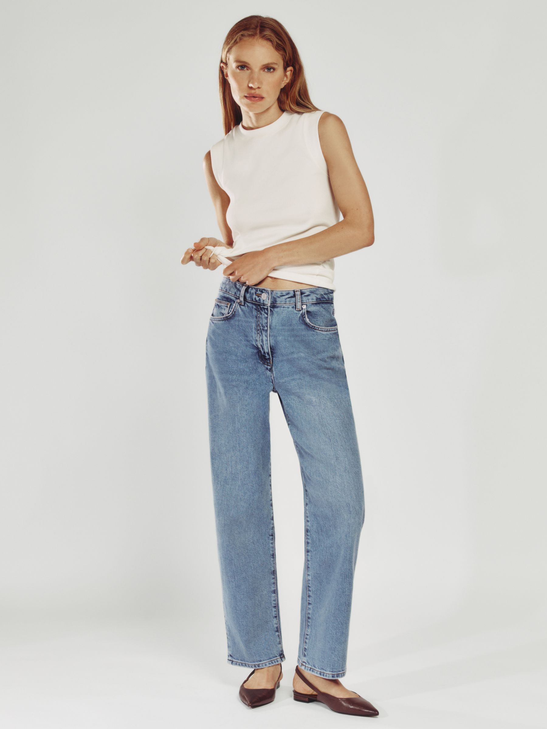 Mid-Rise Straight-Leg Jeans in Light Blue