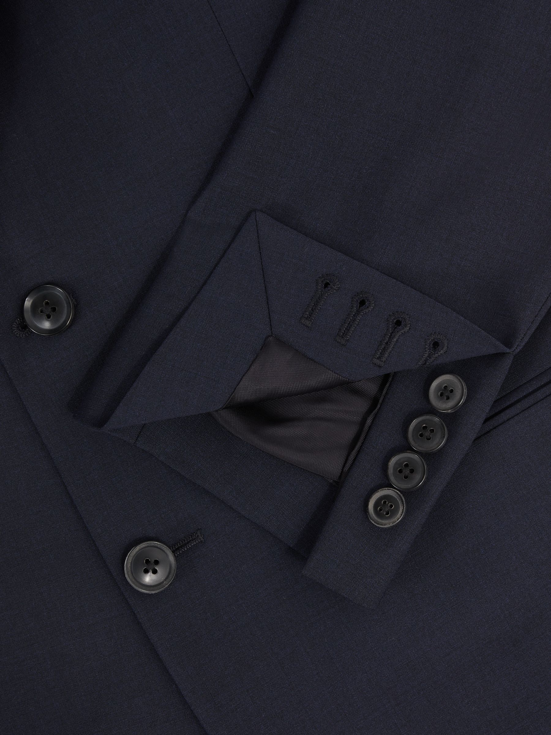 Modern Fit Travel Blazer in Navy