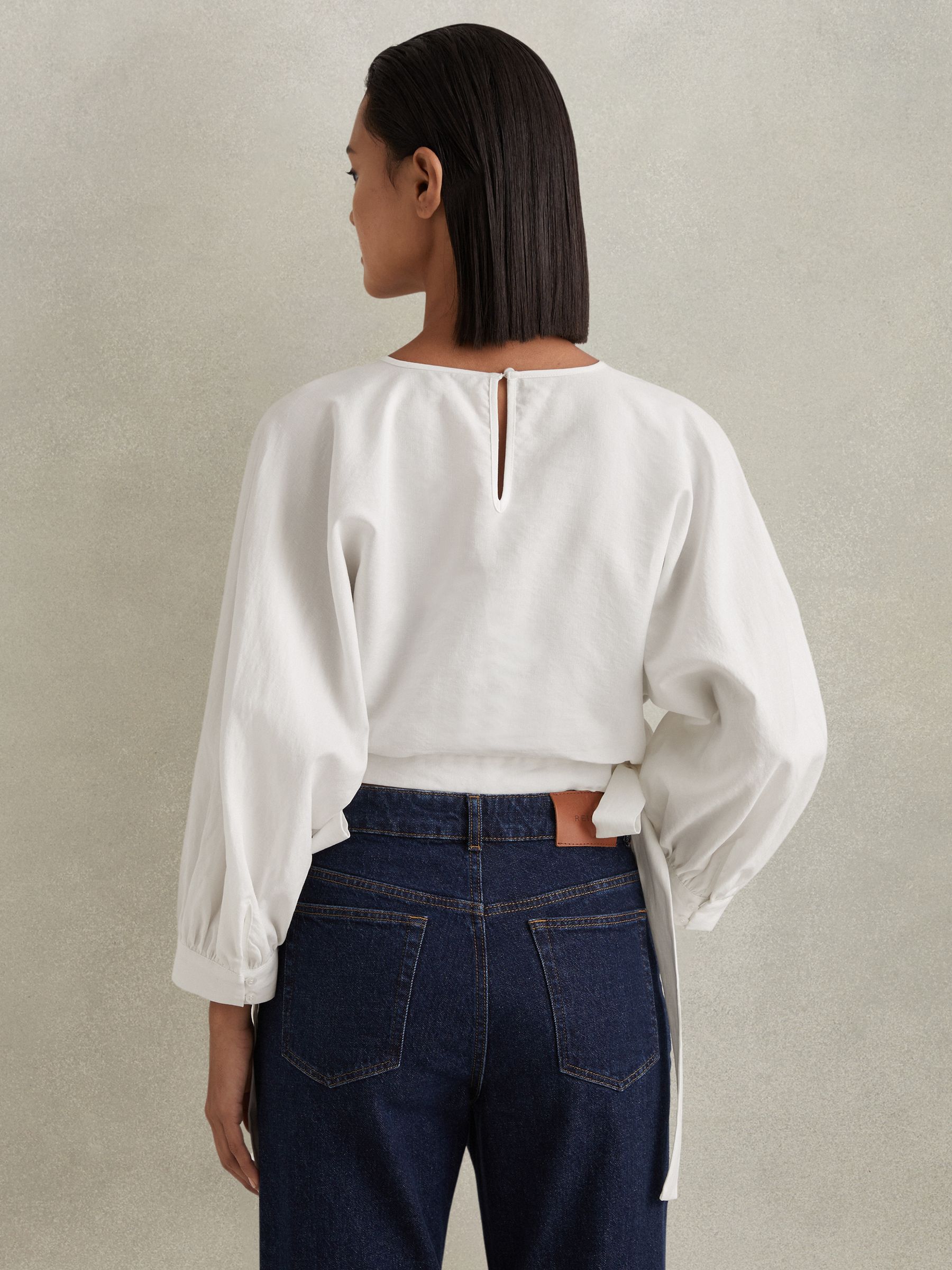 Cropped Blouson Sleeve Top With Linen in Ivory