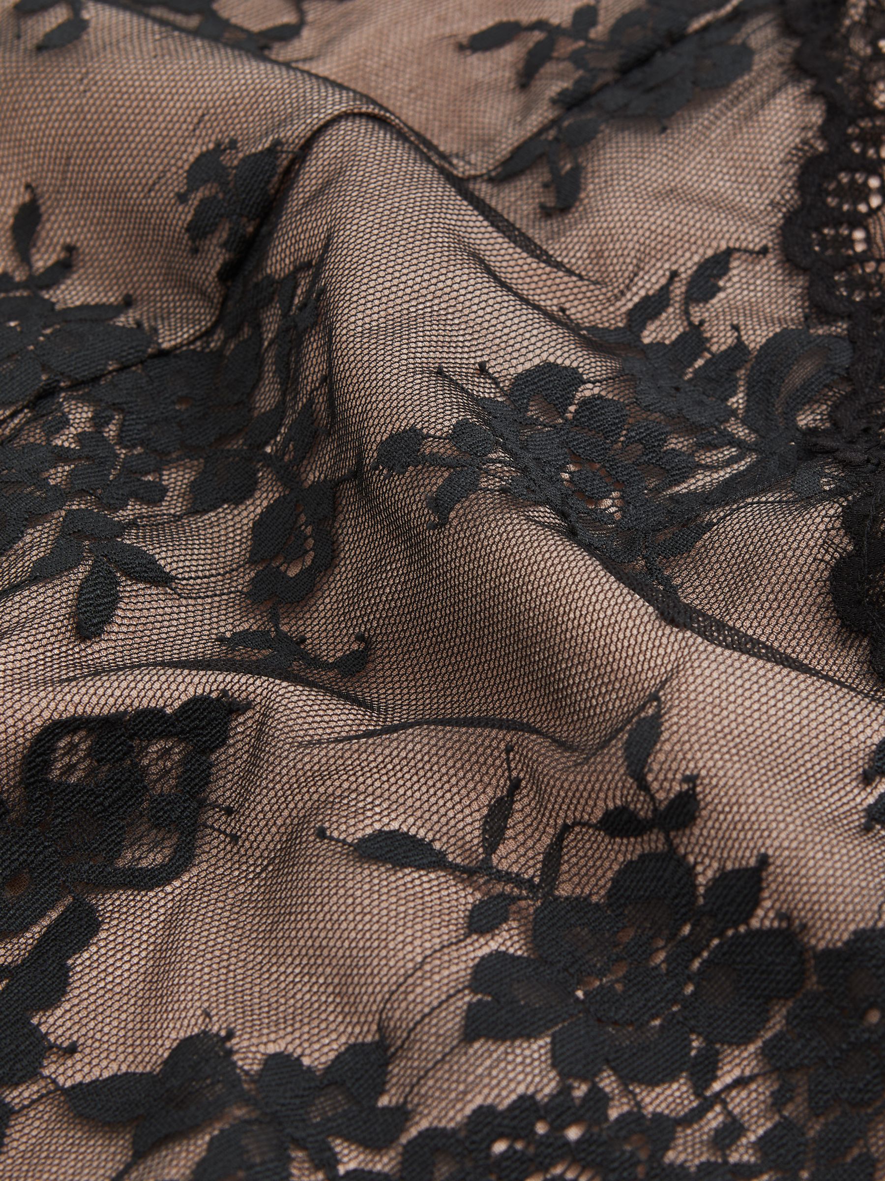 Dress in Pale Pink/Black