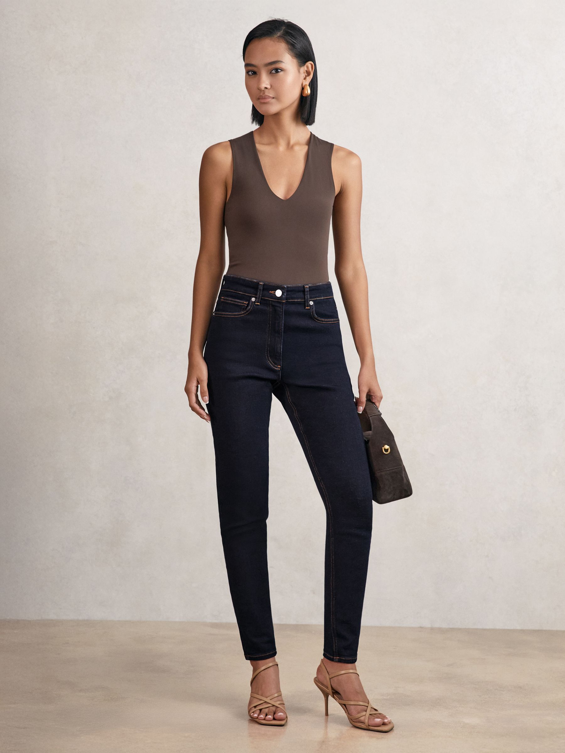 Skinny Jeans in Dark Blue