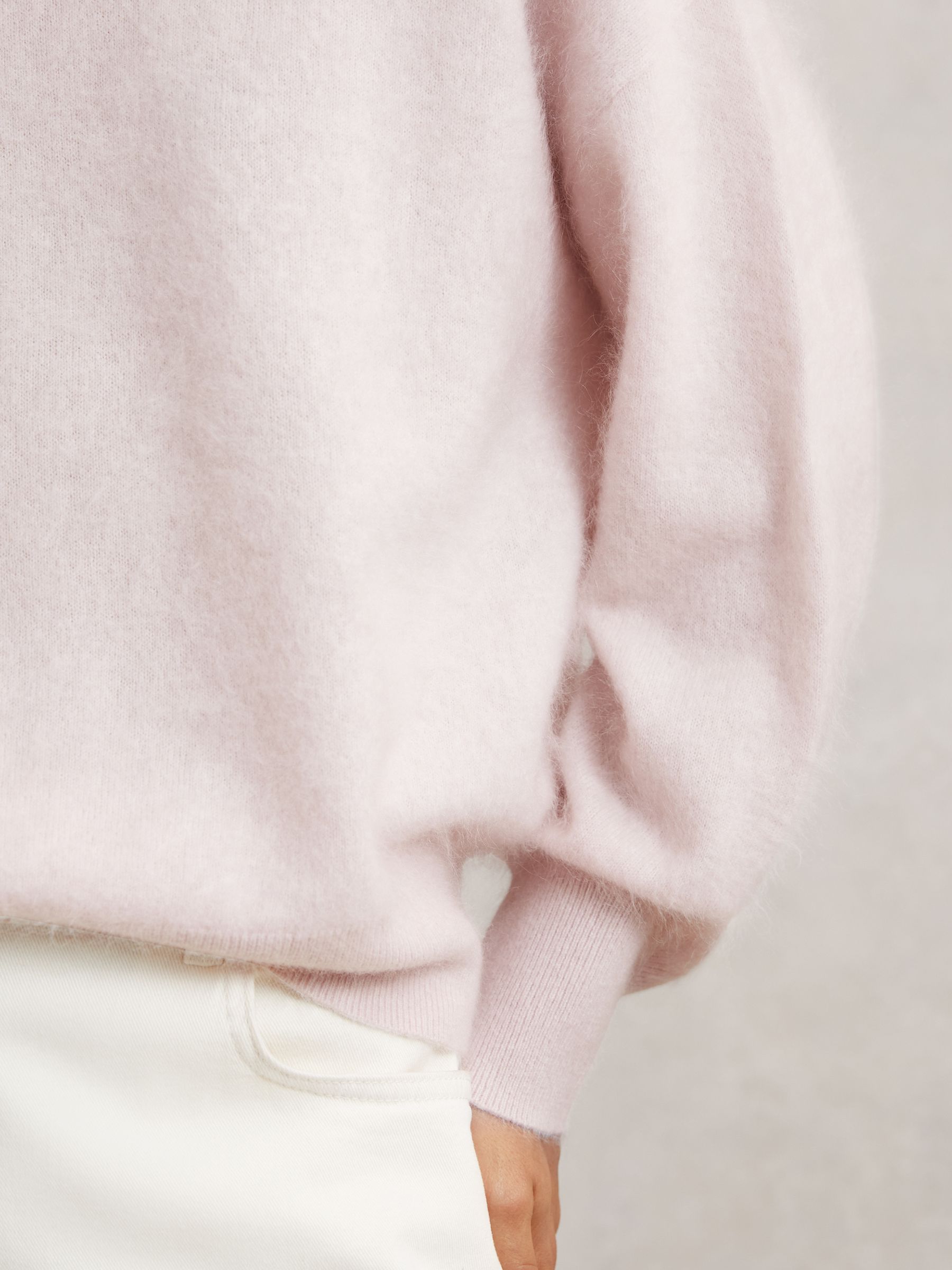 Brushed Cashmere Crew Neck Jumper in Pink