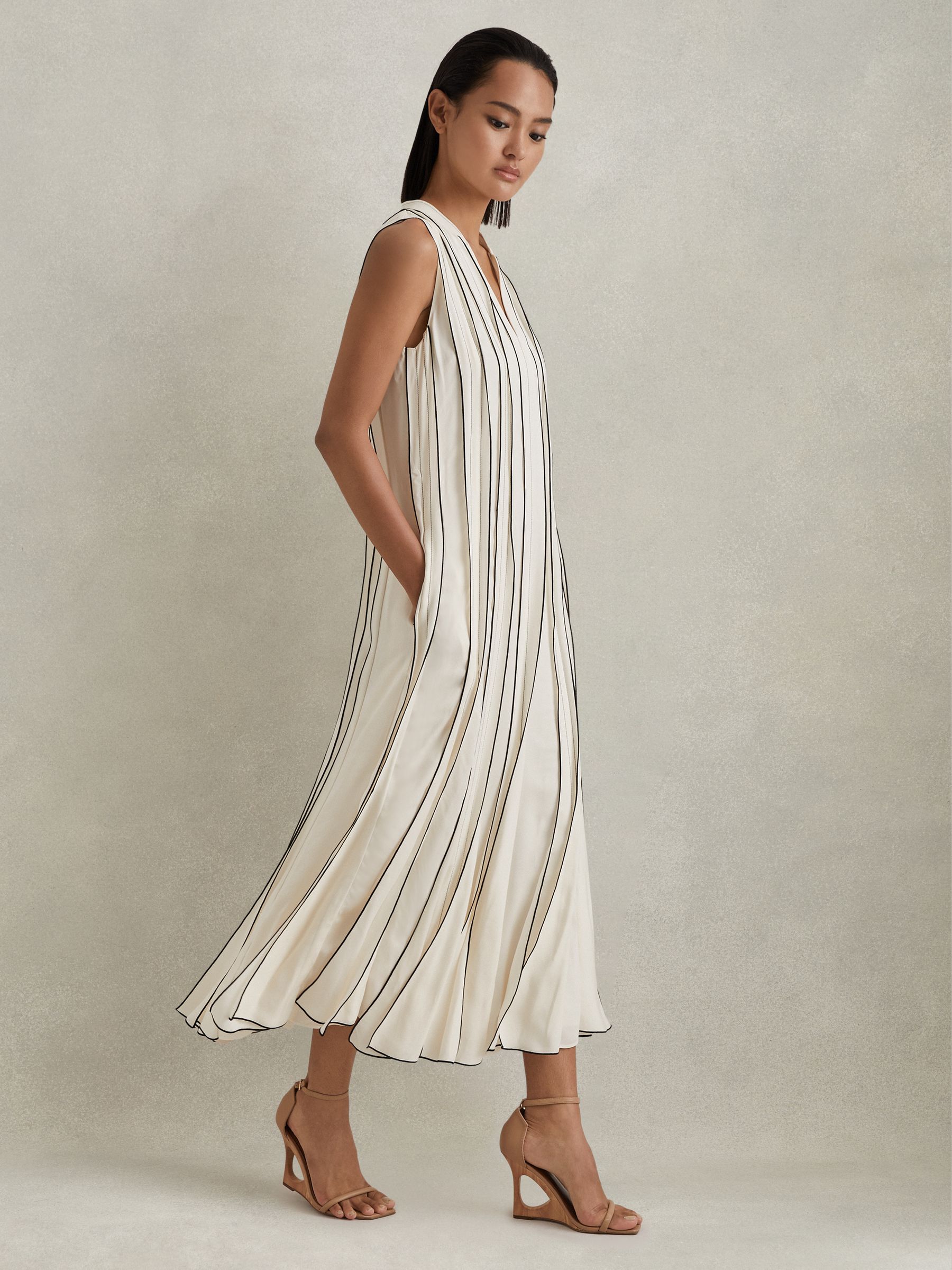 Contrast Ruffle Midi Dress in Ivory