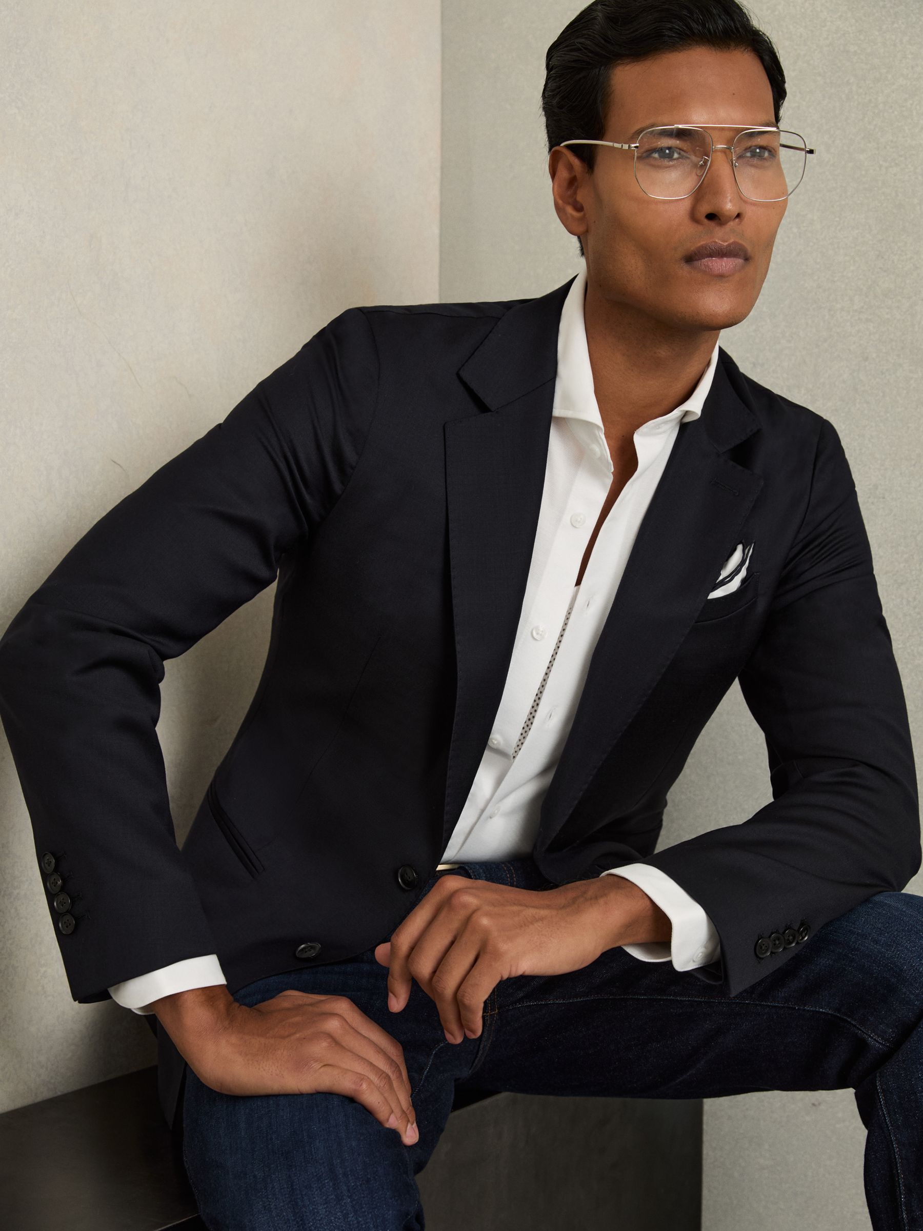 Slim-Fit Single Breasted Wool Suit Jacket in Navy