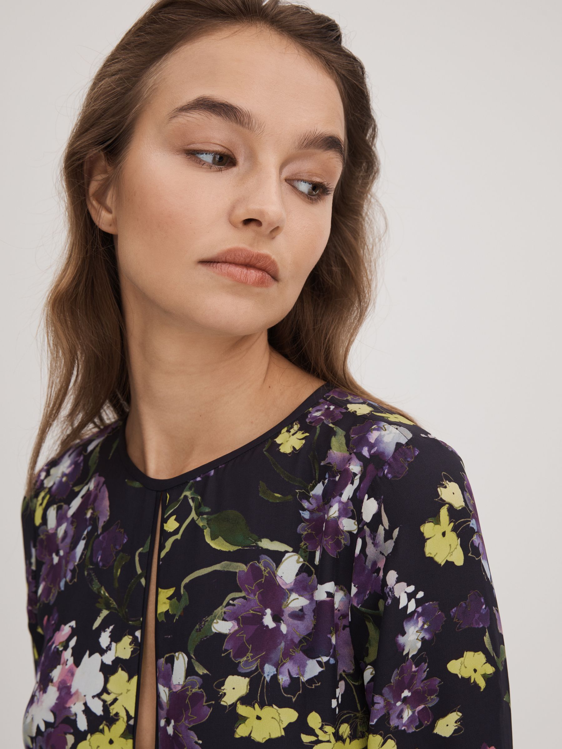 Florere Printed Blouson Sleeve Midi Dress in Dark Purple