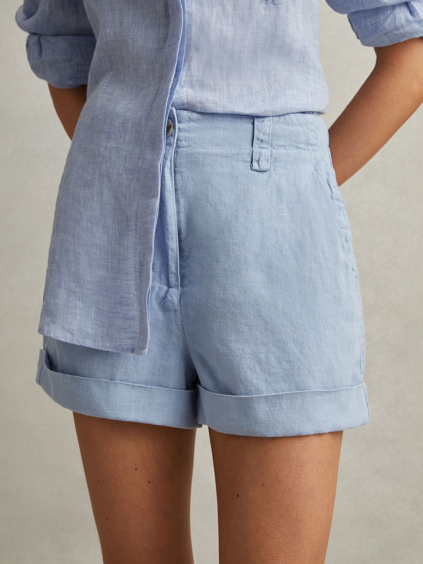 Linen Garment Dyed Shorts in Dusty Blue