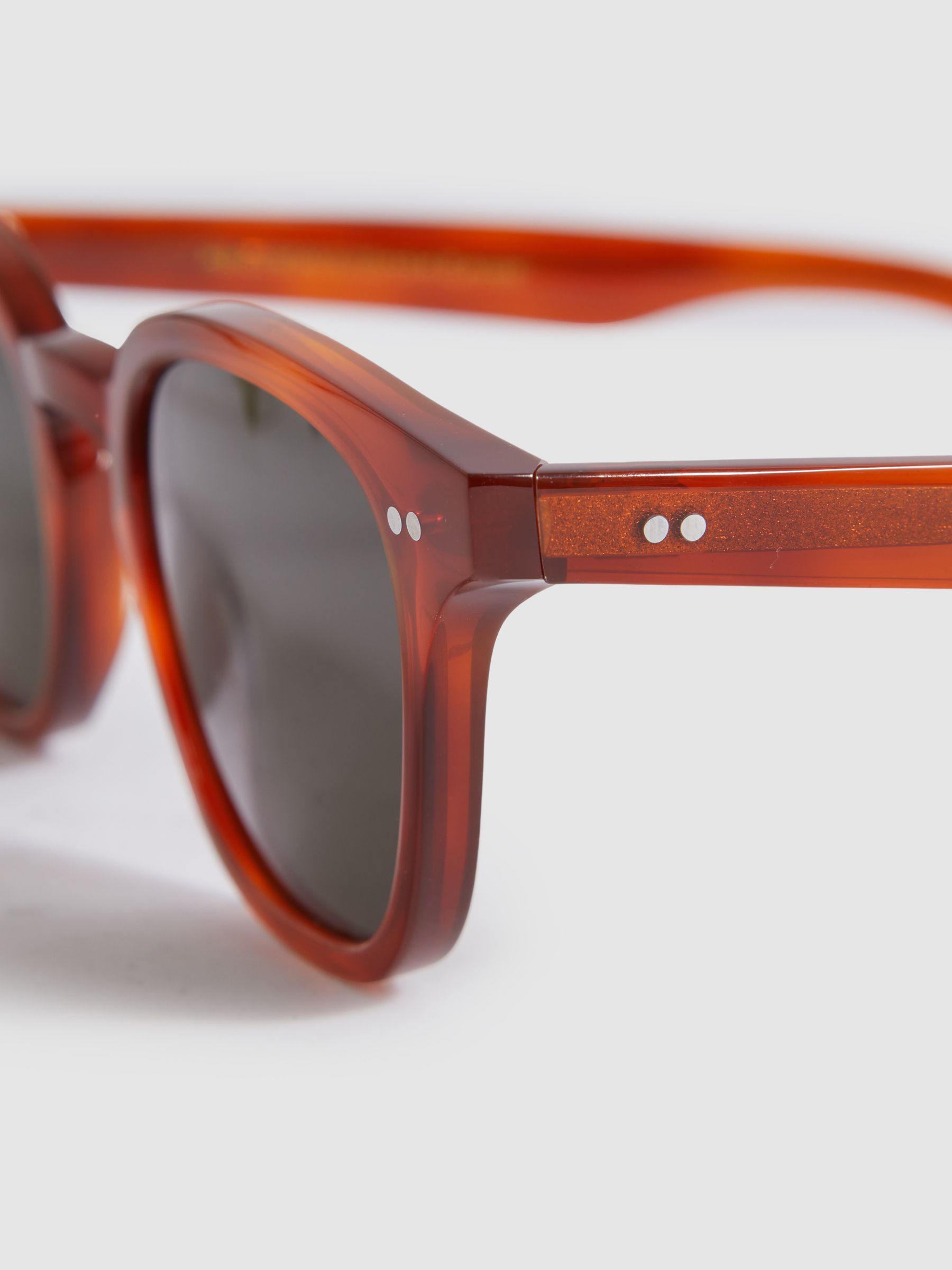 Monokel Eyewear Round Sunglasses in Caramel