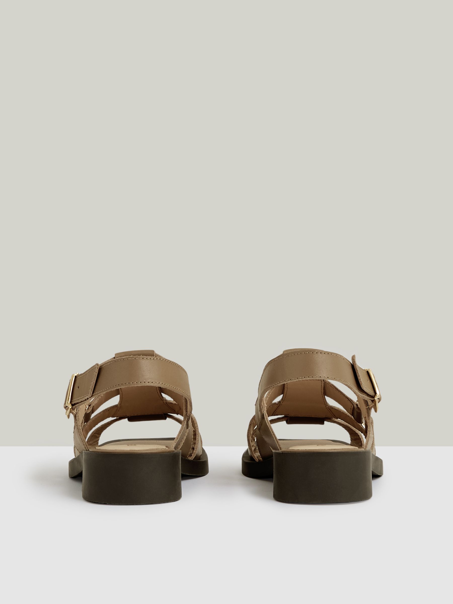 Leather Fisherman Sandals in Tan