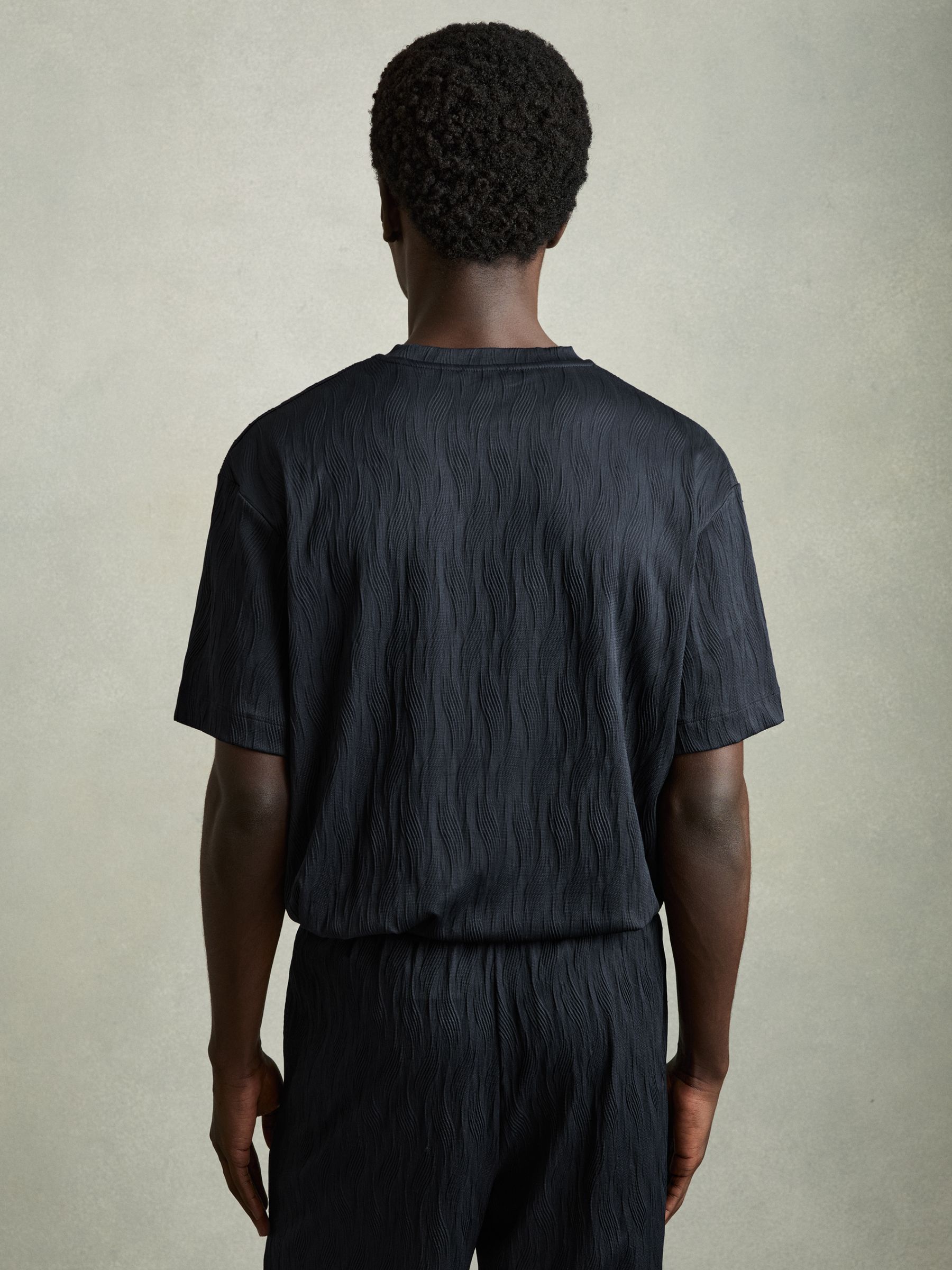 Oversized Wave-Jacquard T-Shirt in Navy