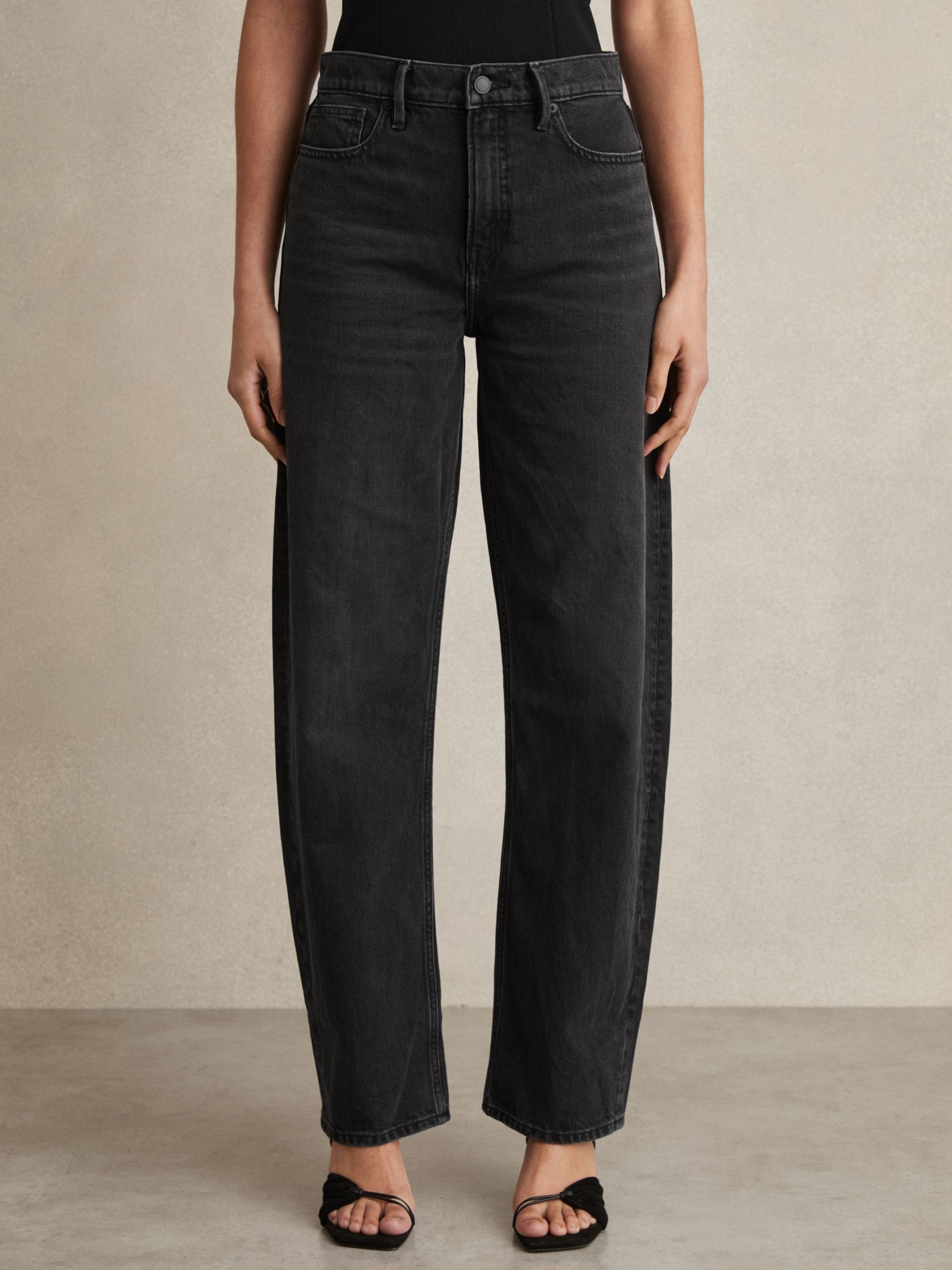 Good American Relaxed Barrel Jeans in Black