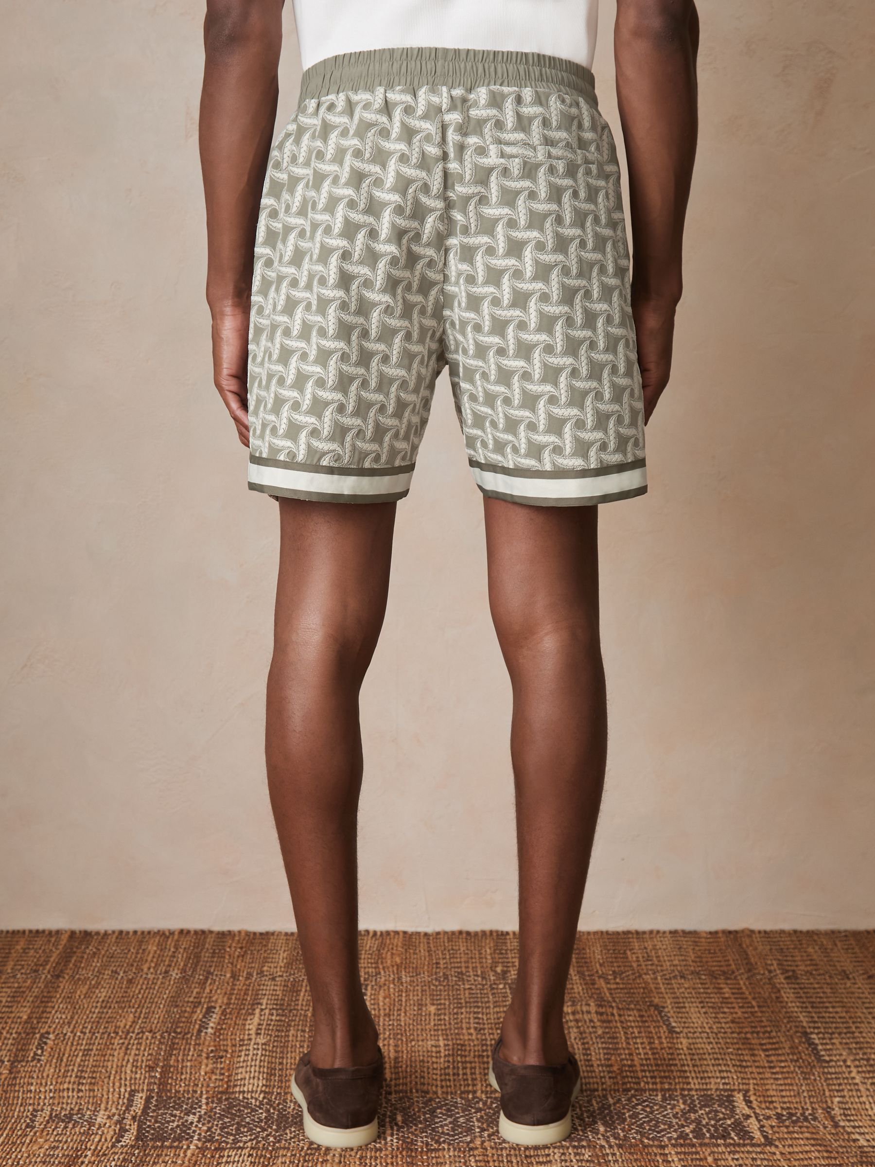 Reiss | Ché Embroidered-Motif Shorts in Sage/White