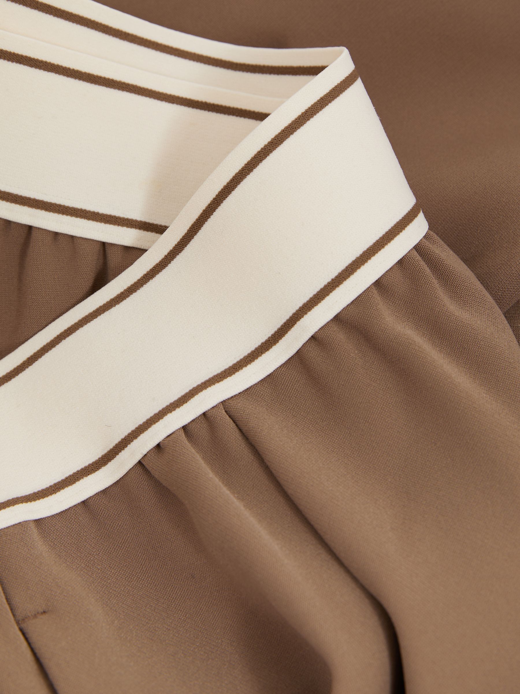 Wide Leg Elasticated Trousers in Mocha Brown
