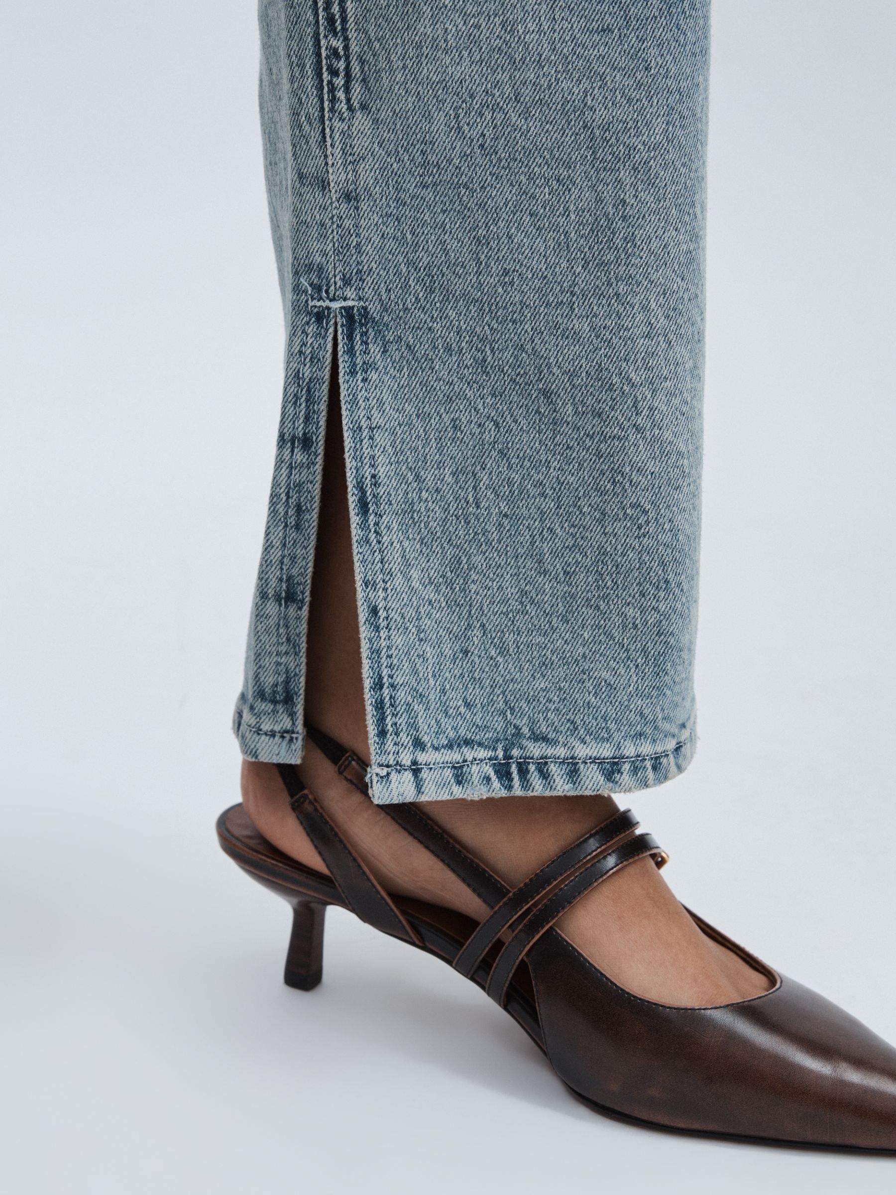 Good American Straight-Leg Slit-Hem Jeans in Light Indigo
