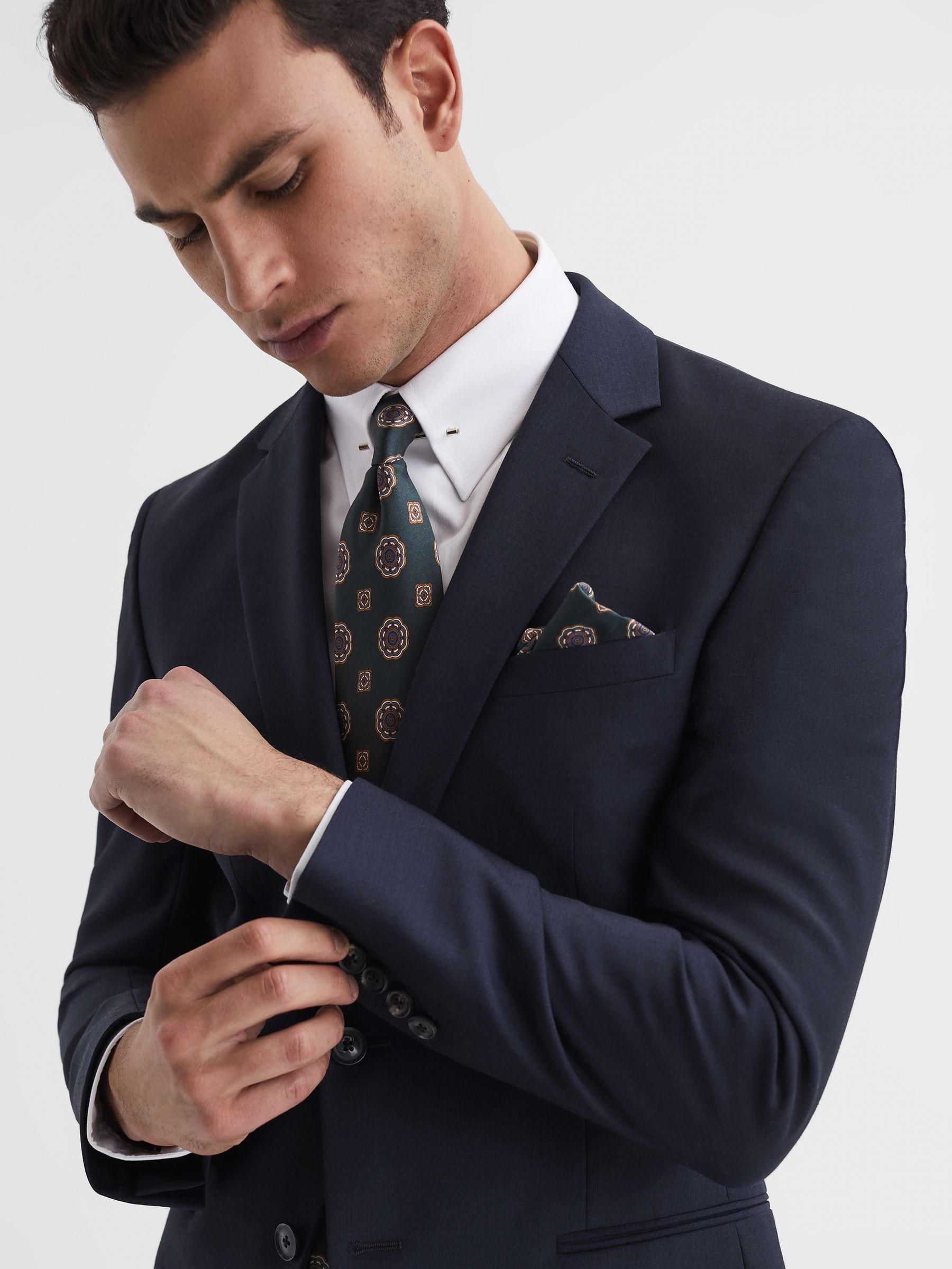 Modern Fit Travel Blazer in Navy