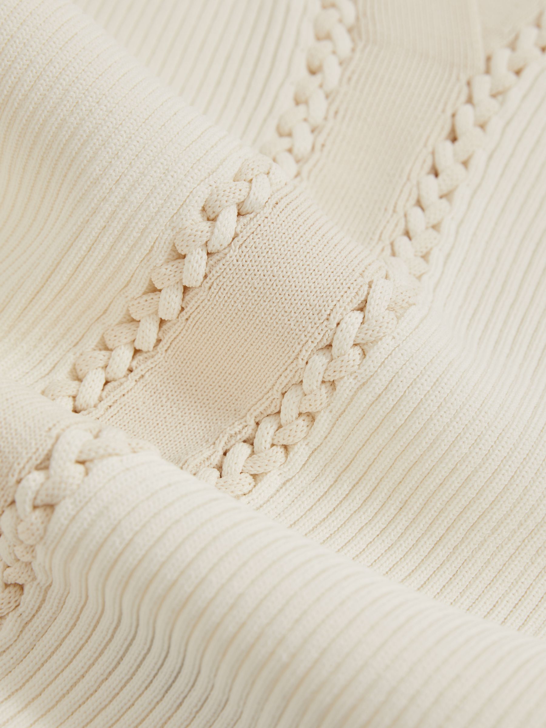 Craft-Stitch Rib-Knit Vest in Ivory/Ecru
