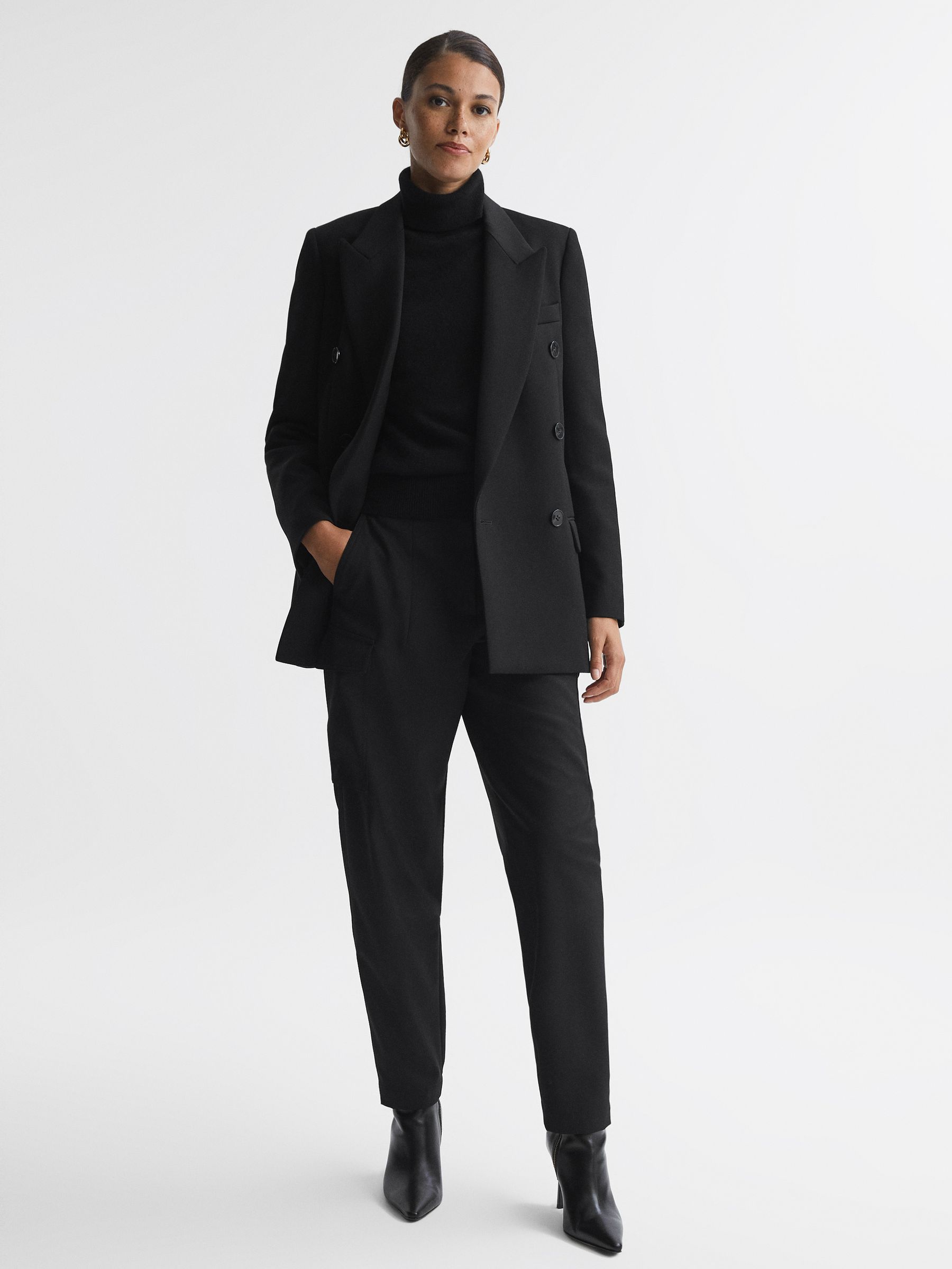 Mid Rise Cargo Trousers in Black