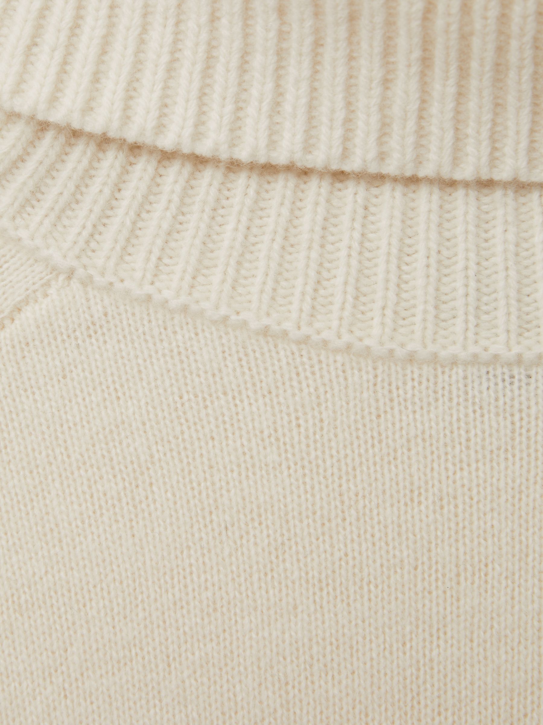 Wool-Cashmere Roll-Neck Jumper in Cream