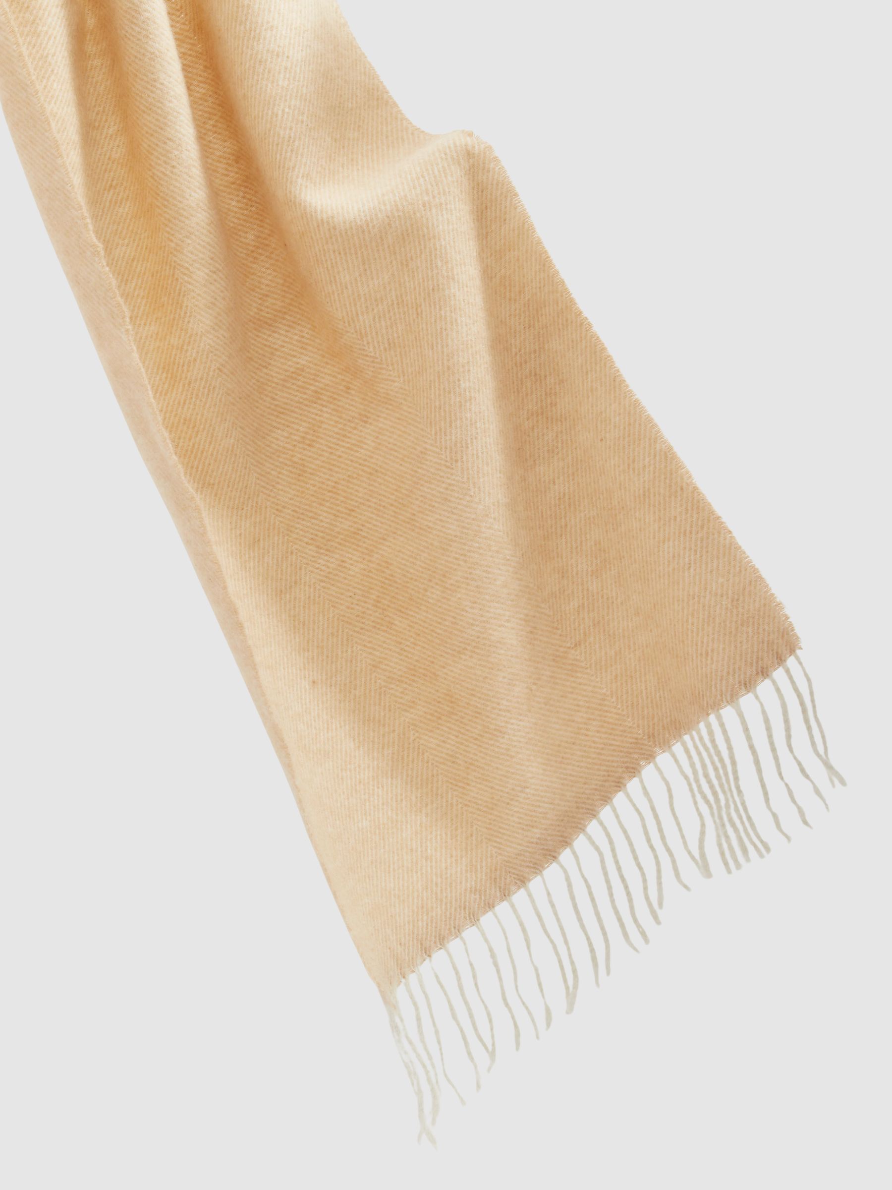 Wool-Blend Herringbone Scarf in Oatmeal/White