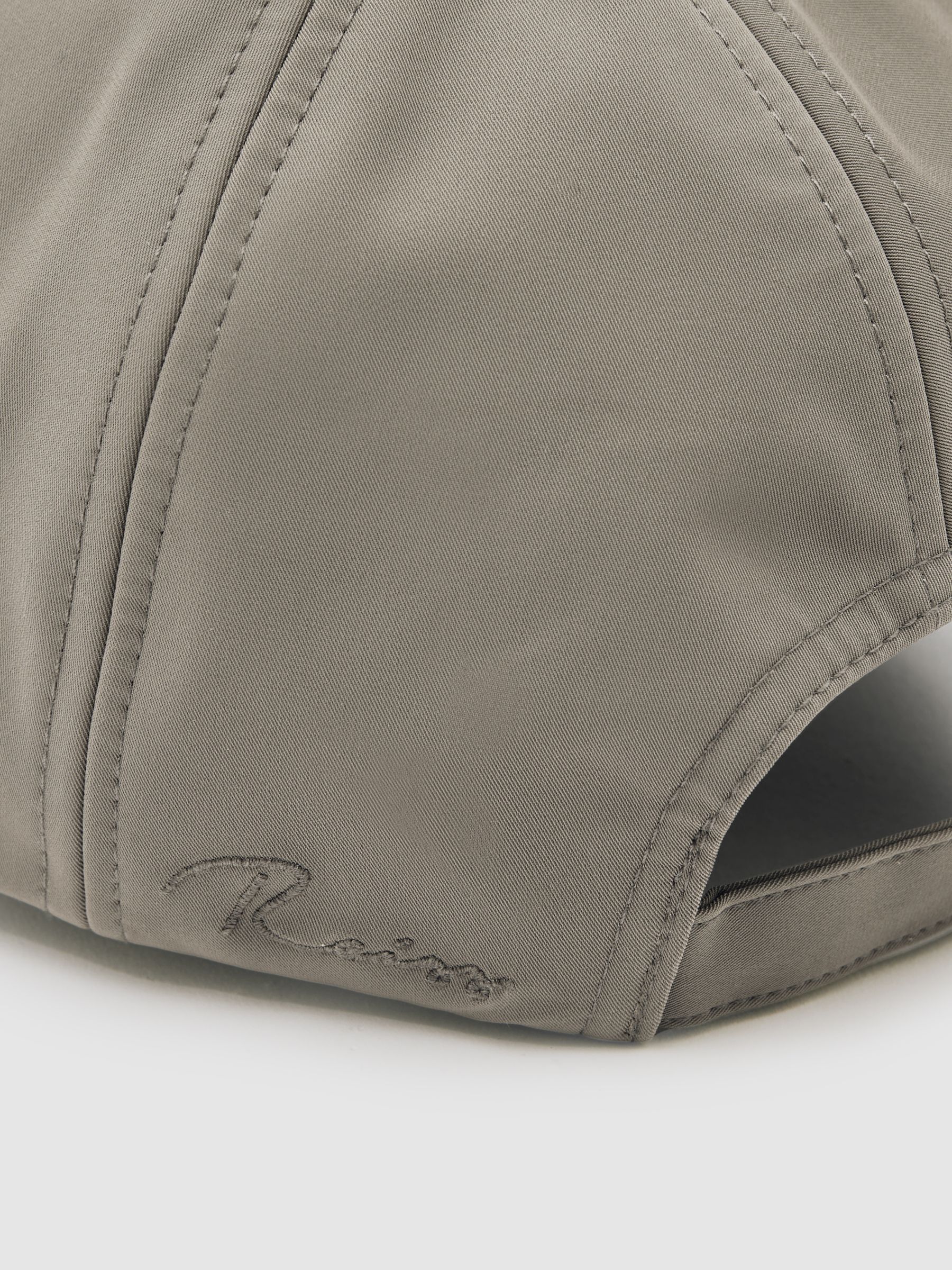 Embroidered Logo Tech Baseball Cap in Mushroom Brown