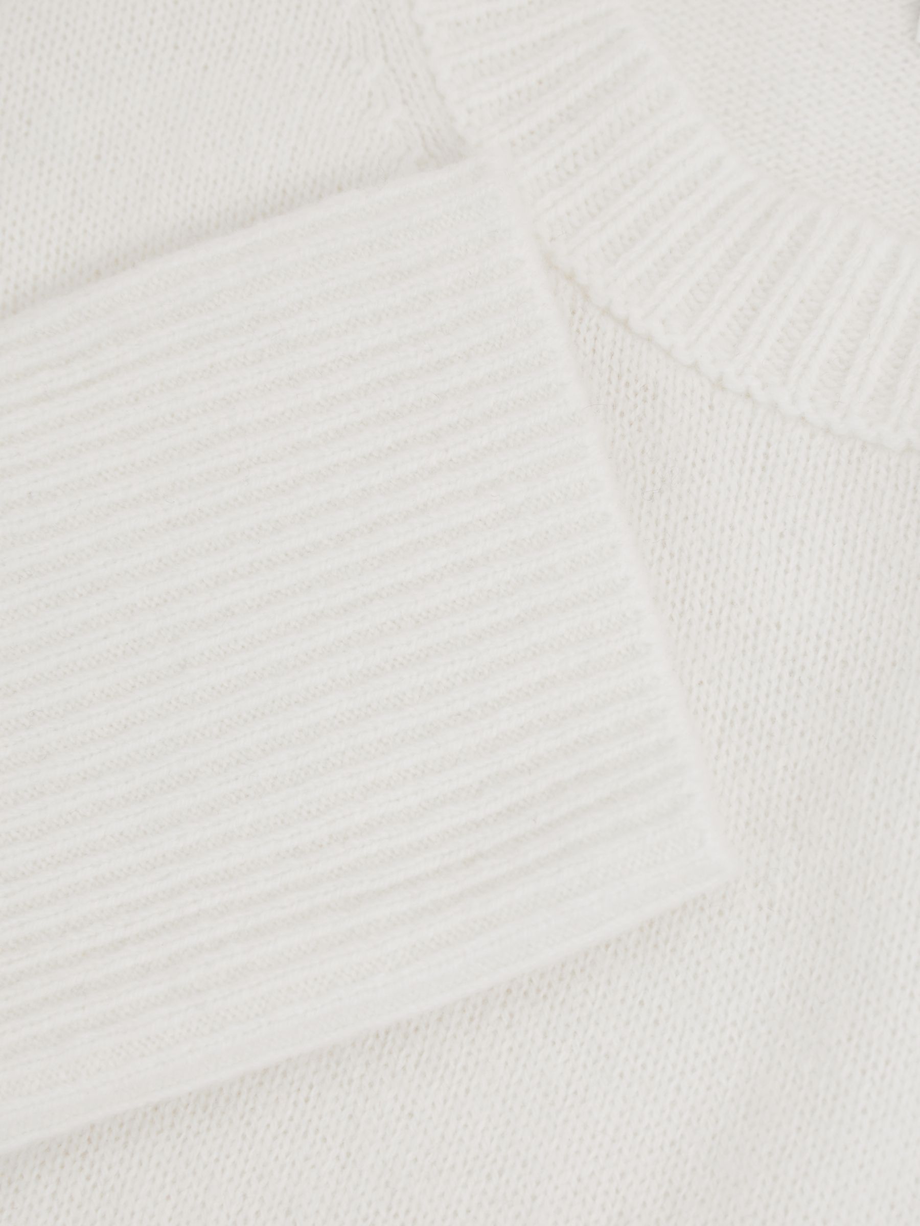 Wool-Cashmere Crew Neck Jumper in Cream