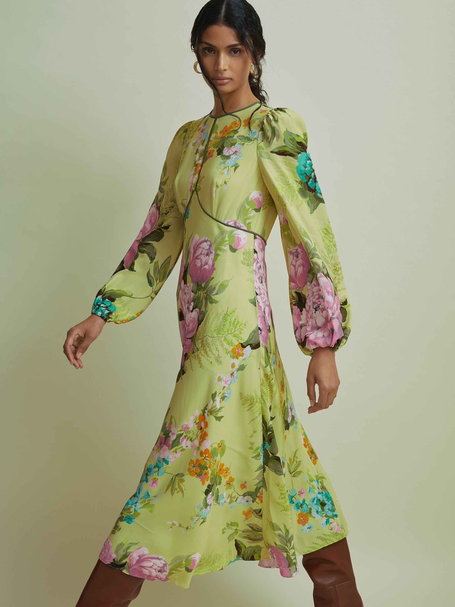 Florere Blouson Sleeve Midi Dress in Pale Green