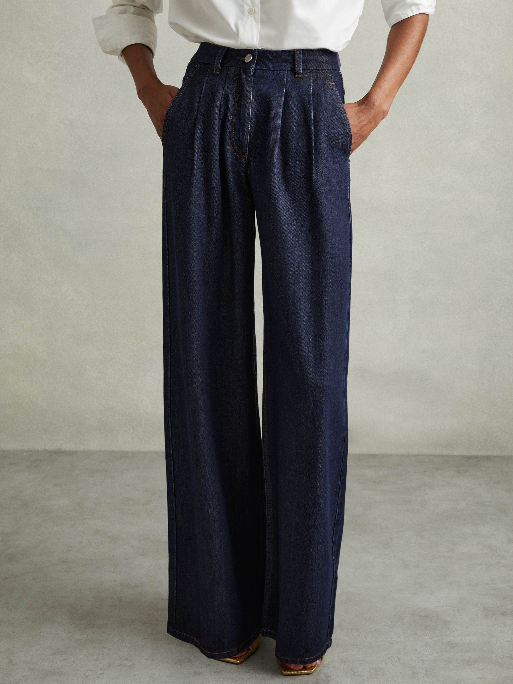 Petite Double Pleat Wide Leg Jeans in Indigo