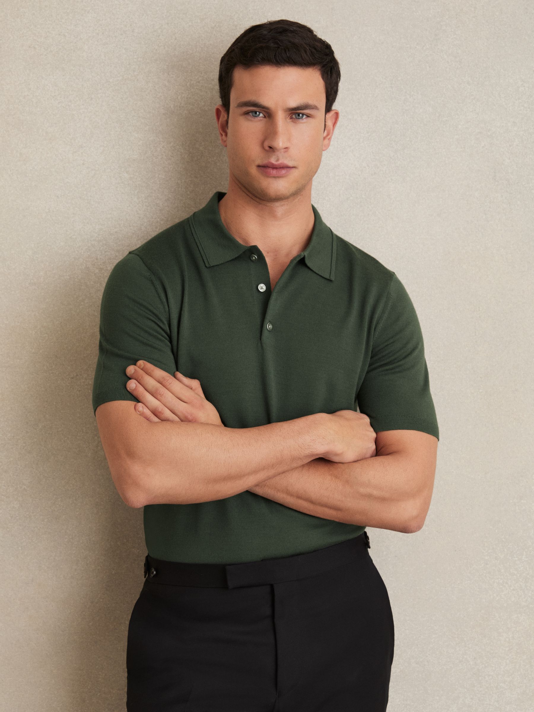 Merino Wool Short-Sleeve Polo Shirt in Kale Green