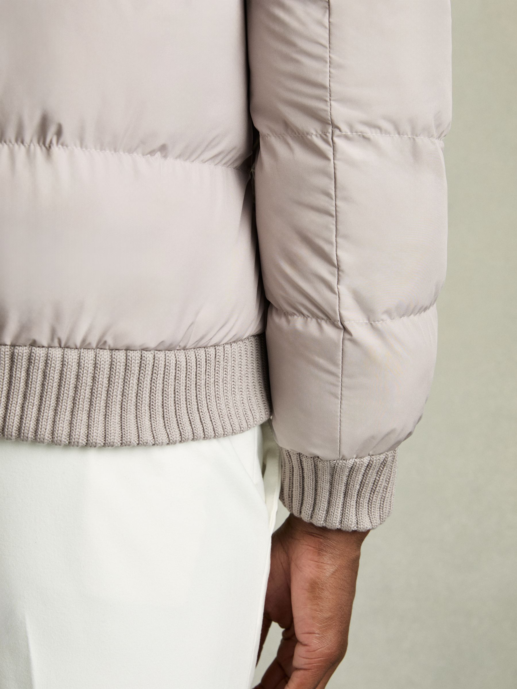 Faux-Fur Collar Puffer Jacket in Grey