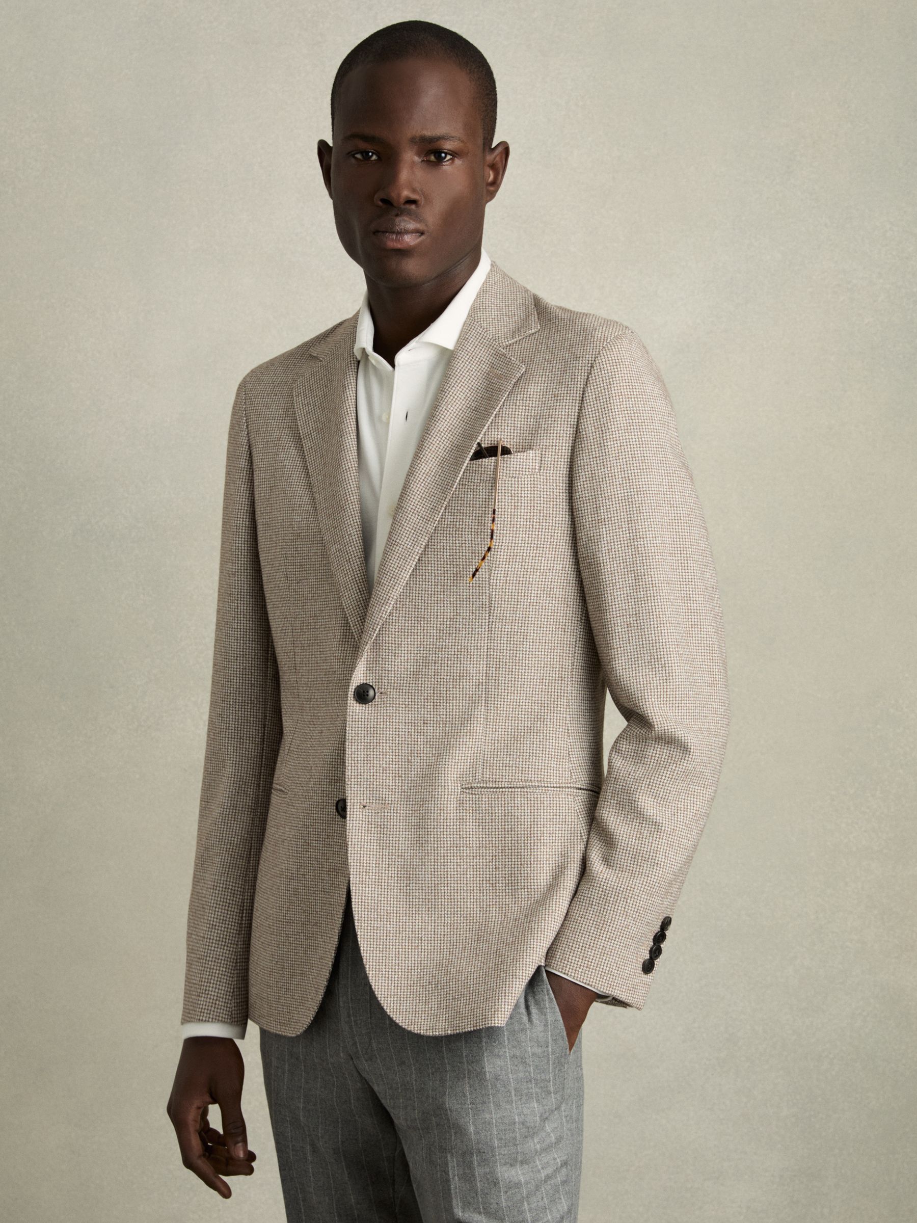Single-Breasted Blazer with Wool in Puppytooth Check in Taupe/Off White