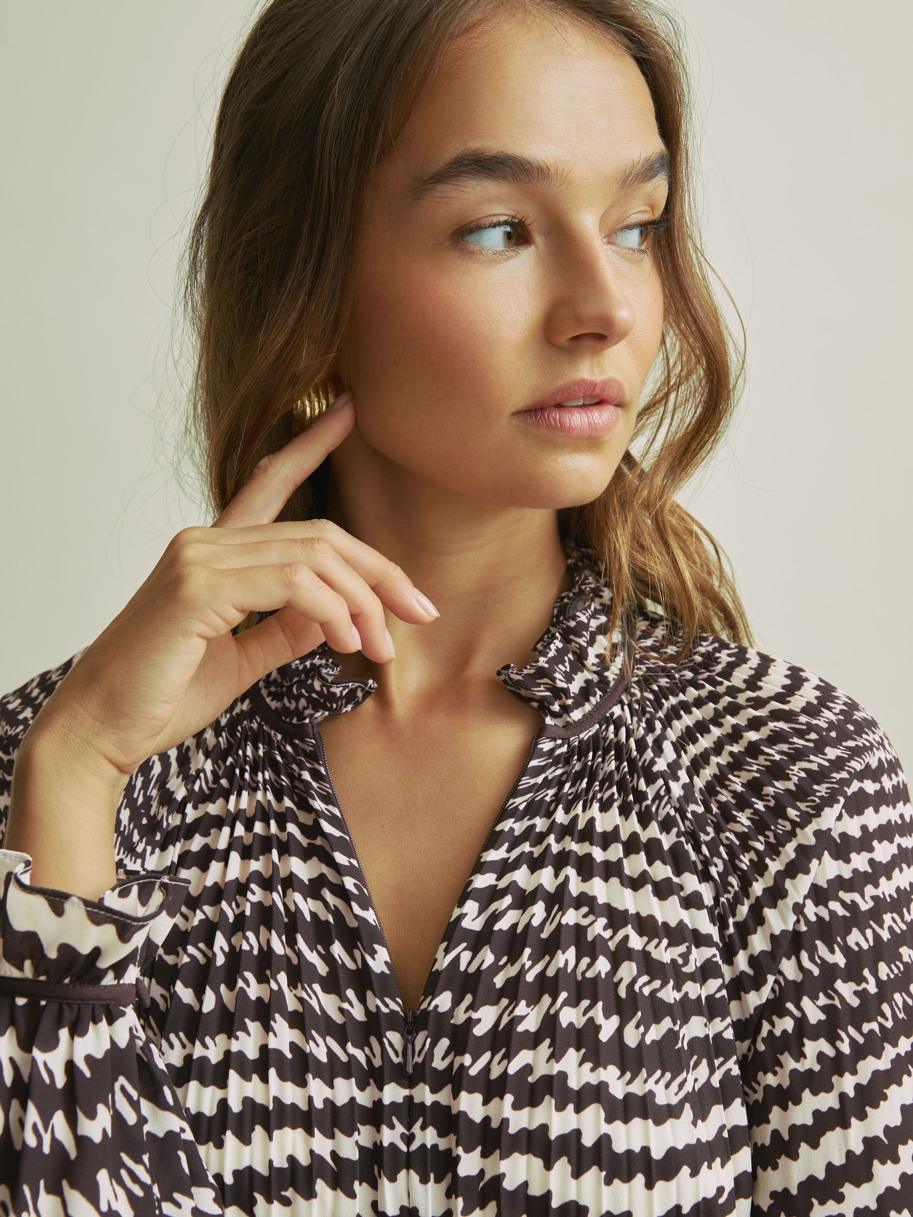 Florere Pleated Frill Midi Dress in Chocolate