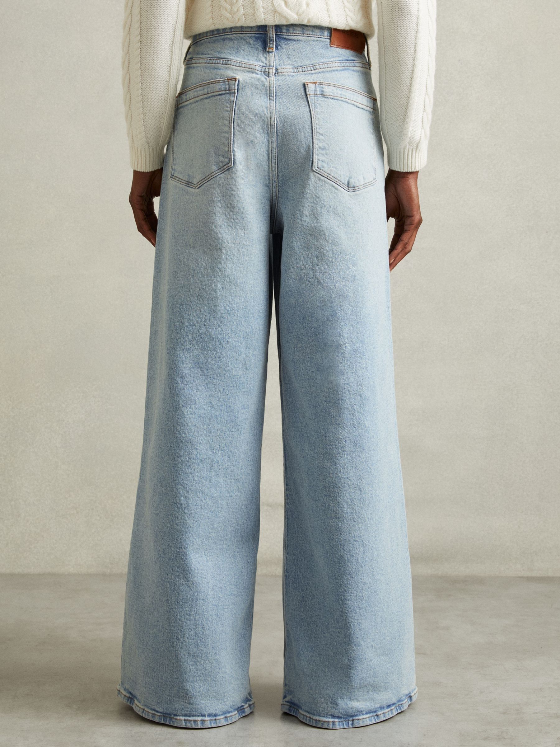 Petite Wide Leg Jeans in Light Blue