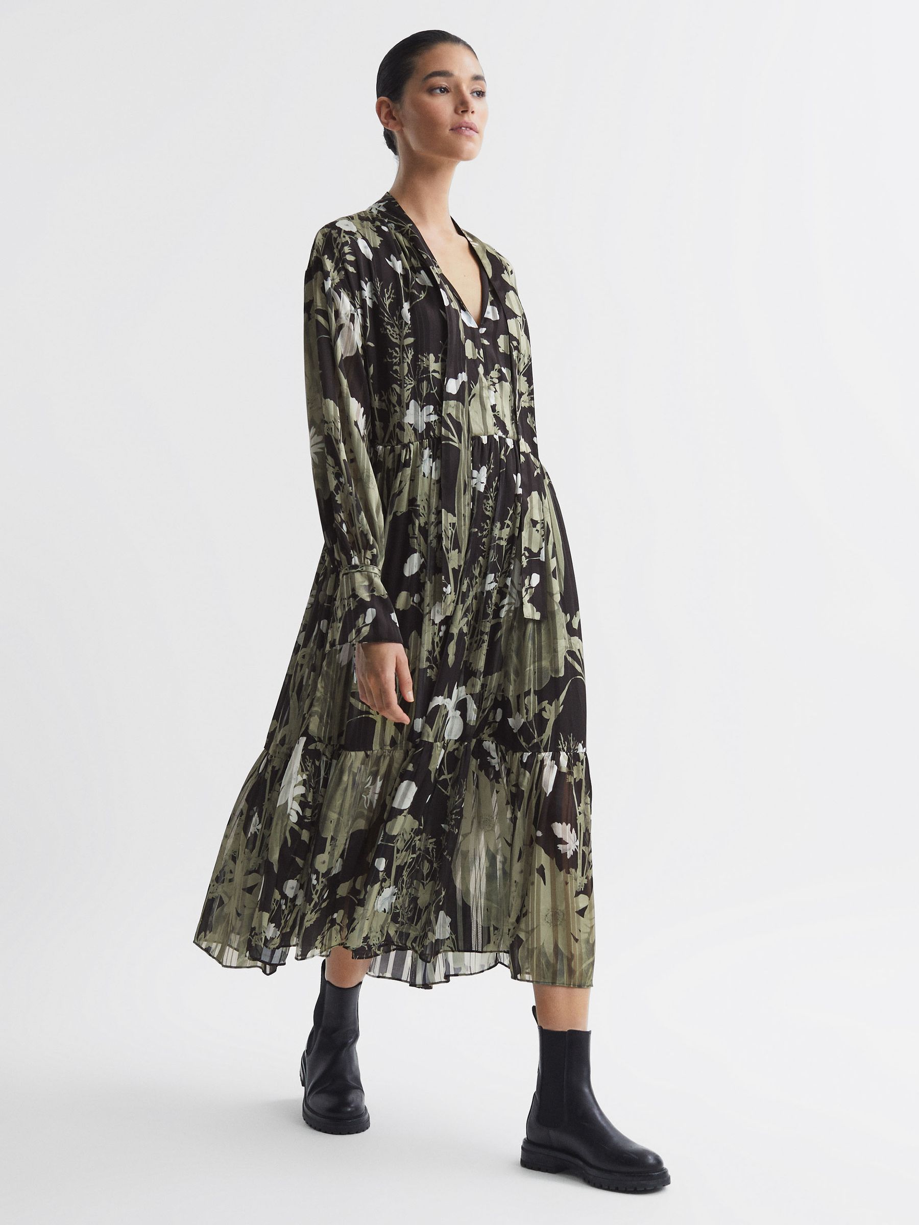Floral Print Tie Neck Midi Dress in Green