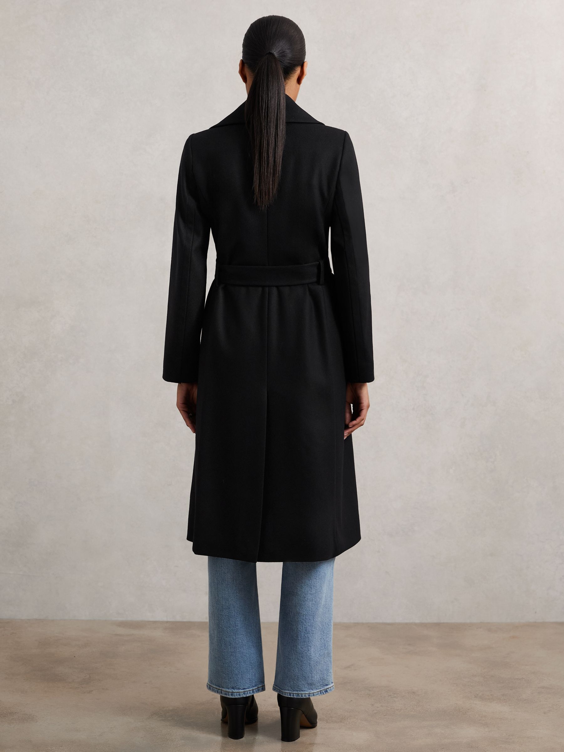 Wool-Blend Double-Lapel Belted Coat With Cashmere in Black