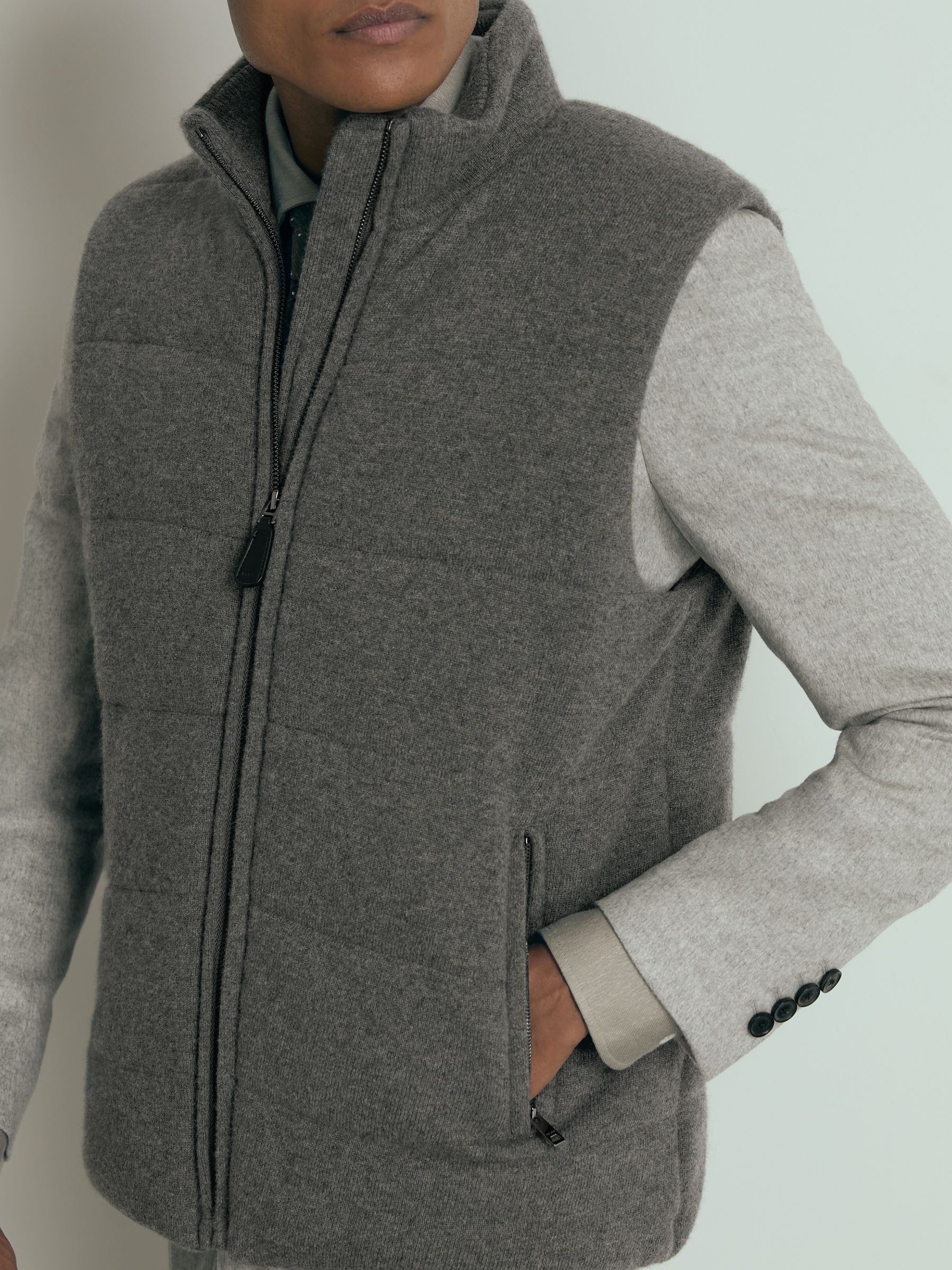 Atelier Quilted-Cashmere Gilet in Mid Grey Melange