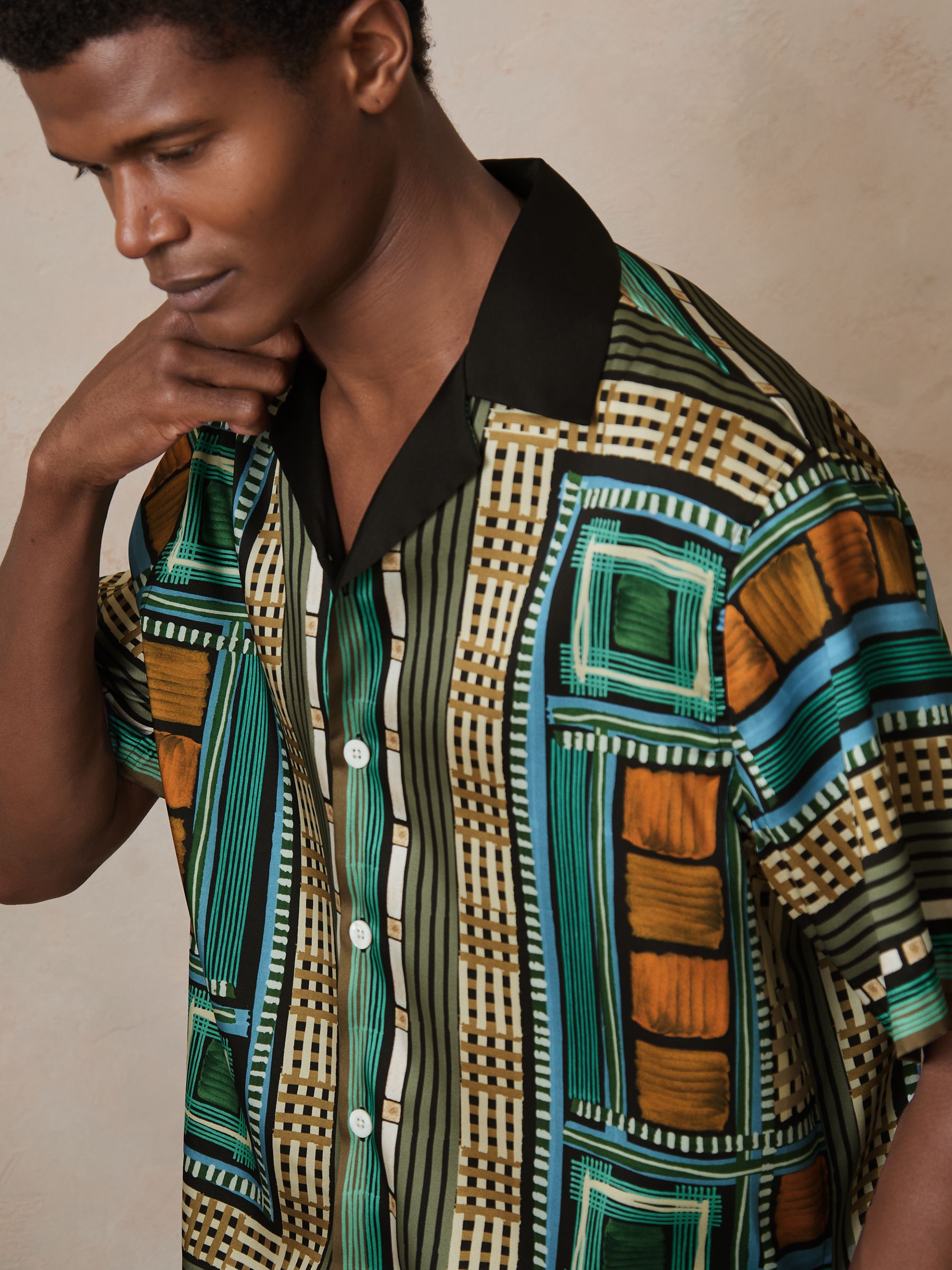 Reiss | Ché Printed Cuban-Collar Shirt in Green Multi