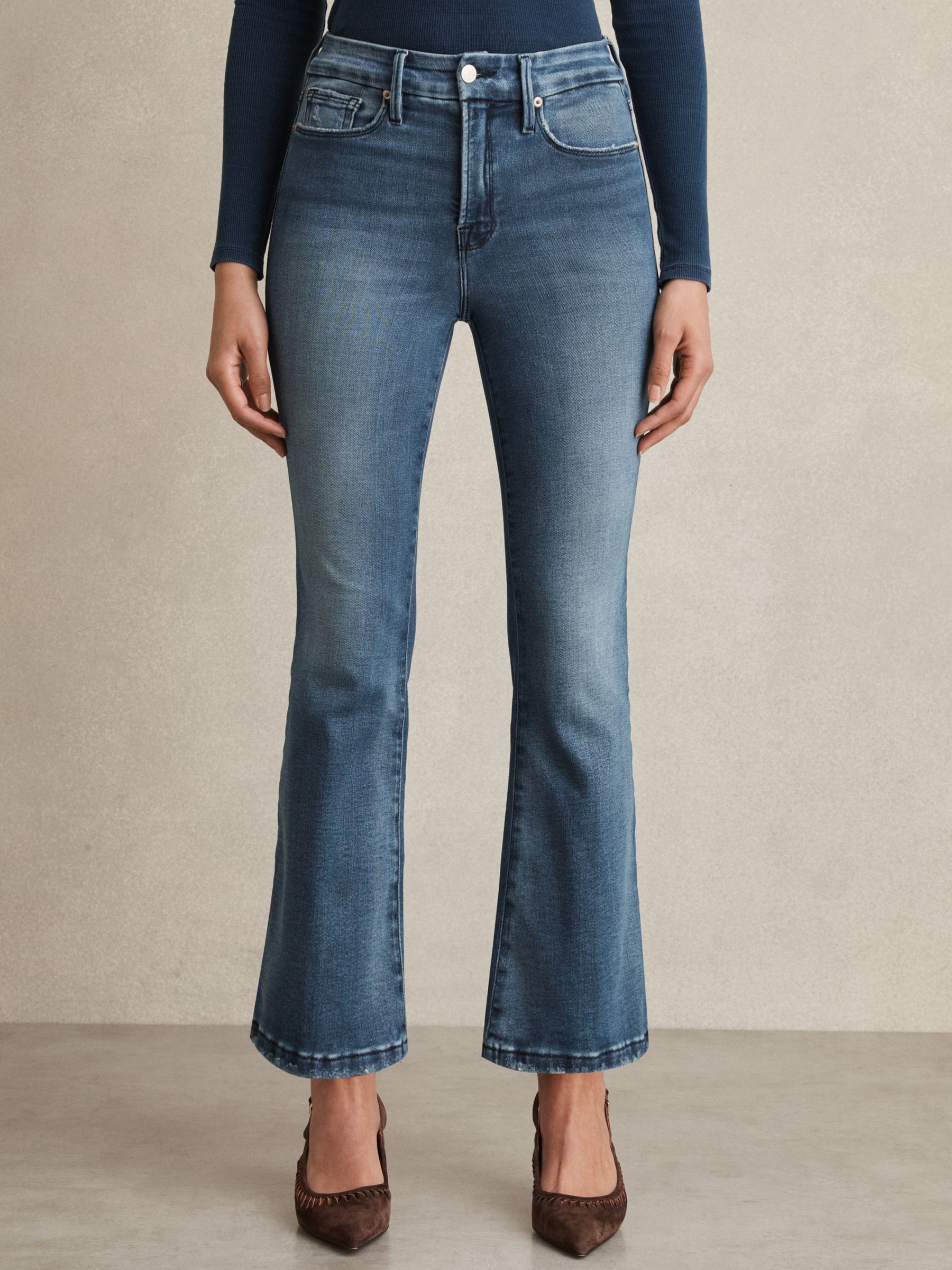 Good American Cropped Bootcut Jeans in Indigo